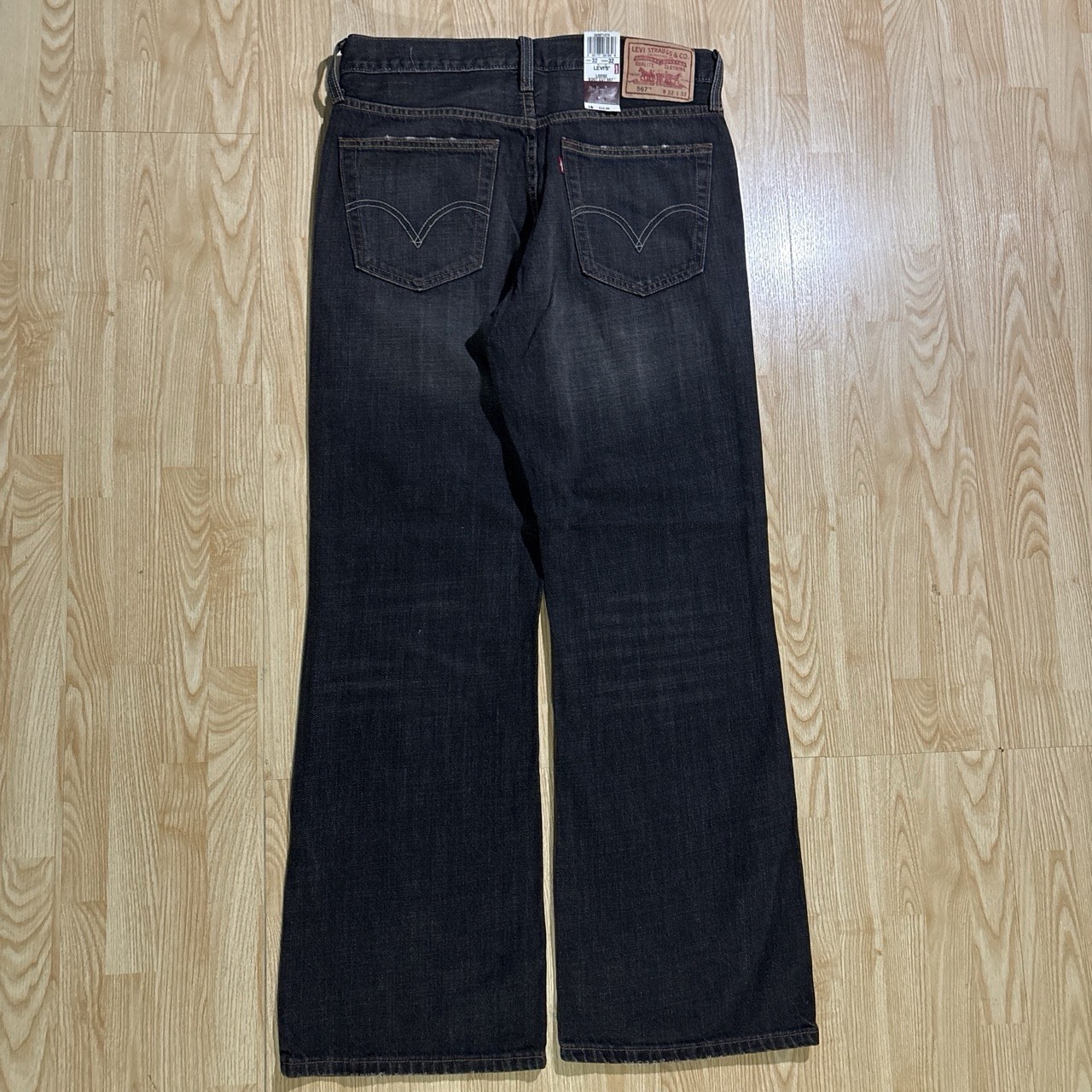Vintage Levis 567 size 32 NWT Loose Bootcut, send offers! 10 inch leg ppening