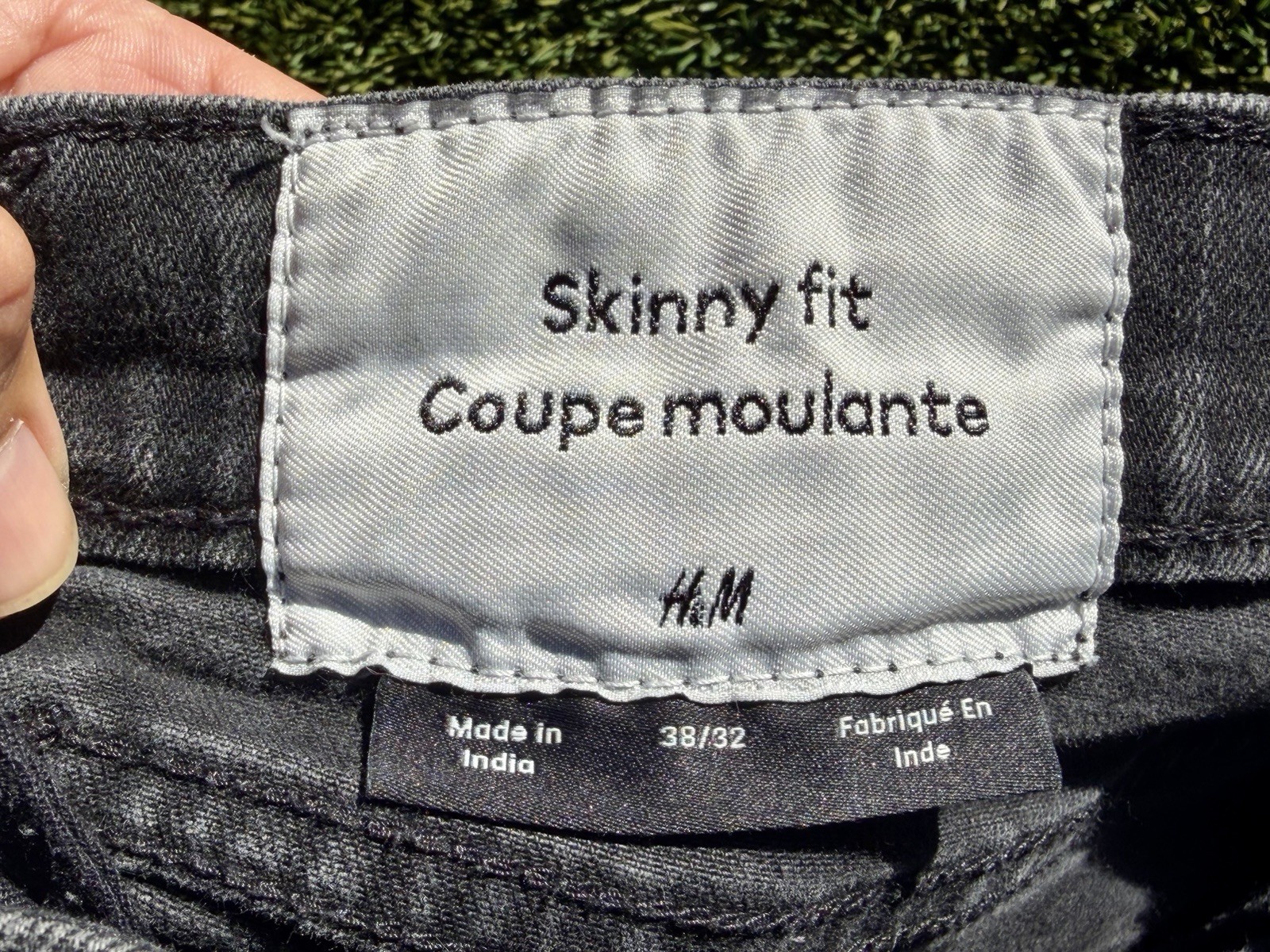 H&M men’s Skinny Jeans Black Distressed 38×32