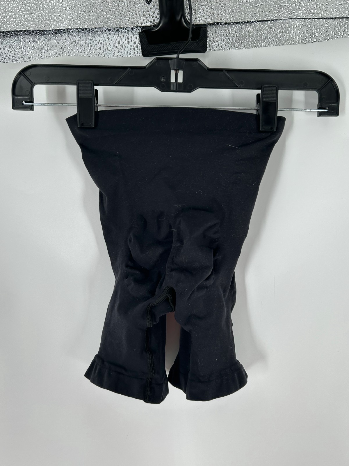 SKIMS Seamless Sculpt Mid Thigh Shorts Womens Medium Black Onyx Tummy Control