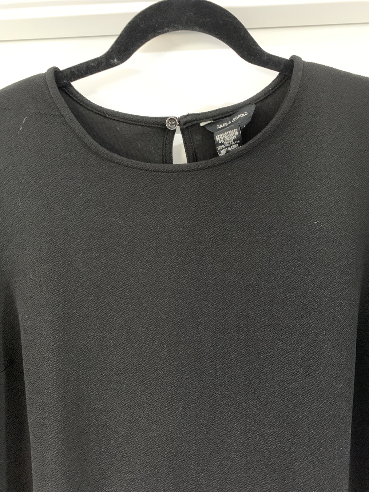 JULES & LEOPOLD WOMEN’S PLUS BLOUSE RUFFLED HEM – BLACK – 2X – EUC