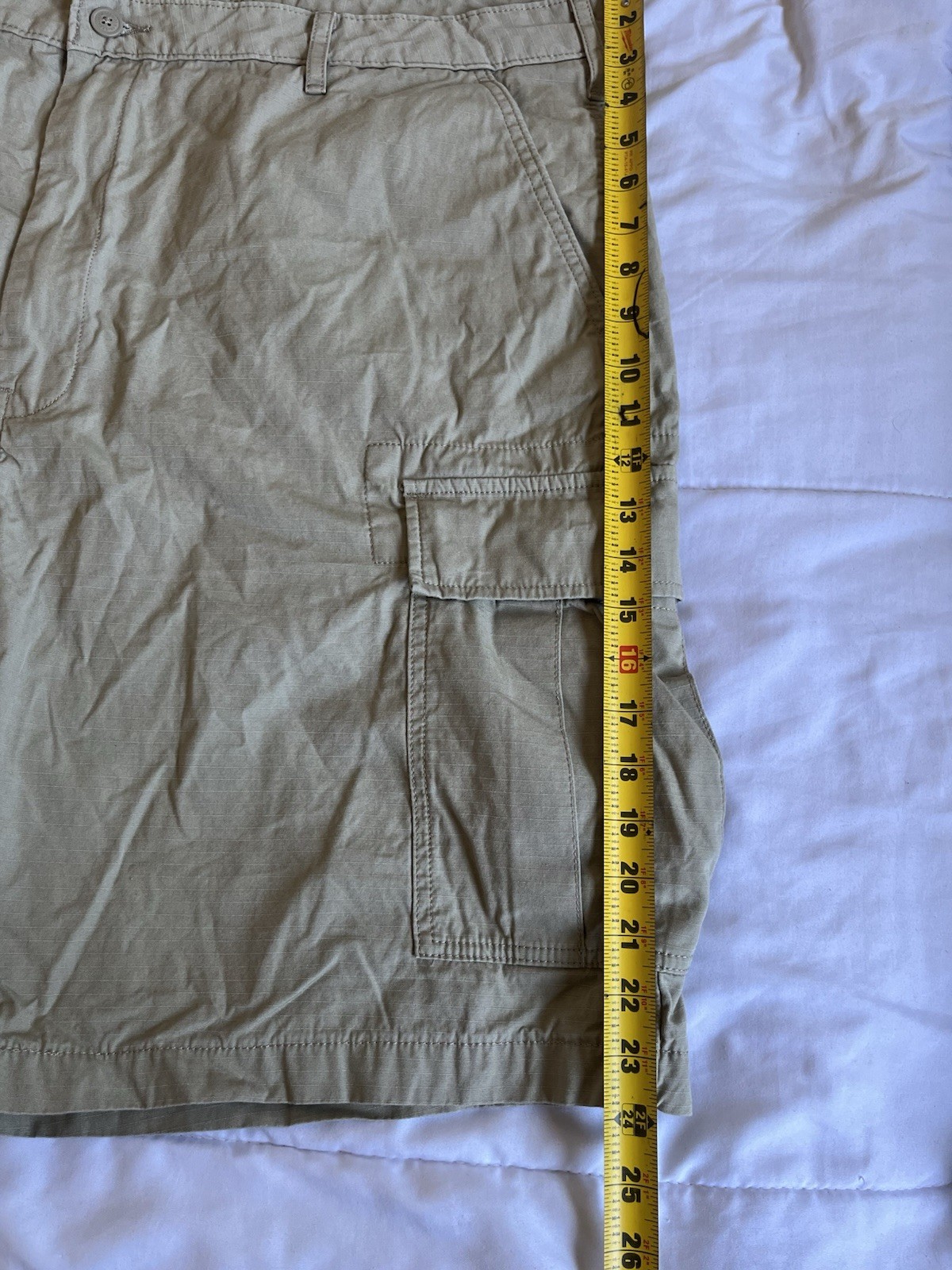 Levi’s Cargo Shorts Mens Beige Khaki Cotton Pocket Casual Workwear Size 46