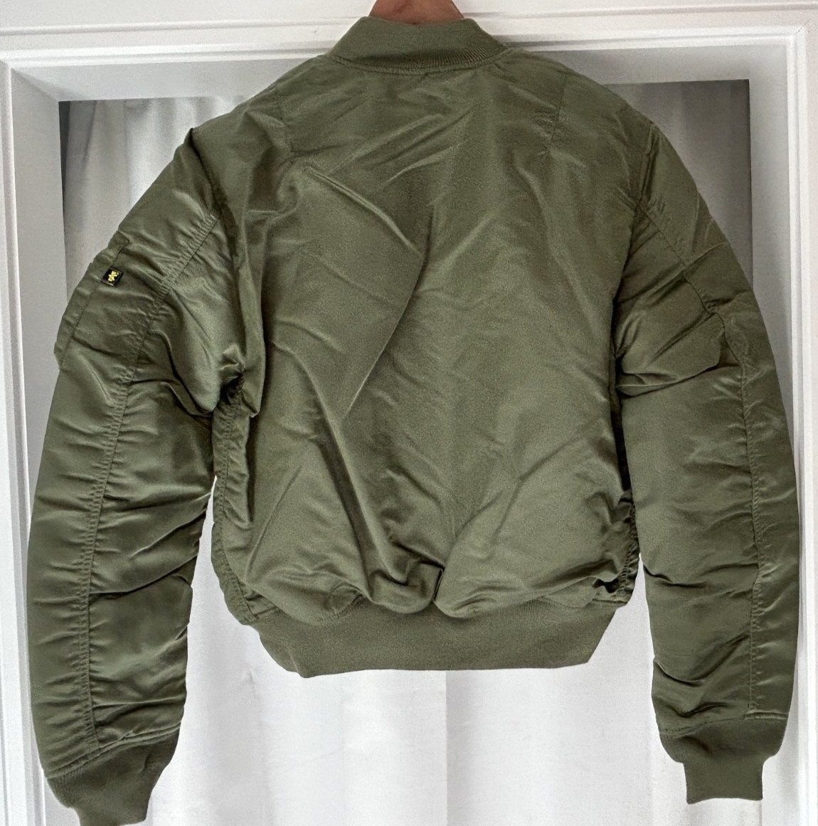 Alpha Industries USAF MA-1 Flight Bomber Jacket Sage Green Slim Fit Medium NEW