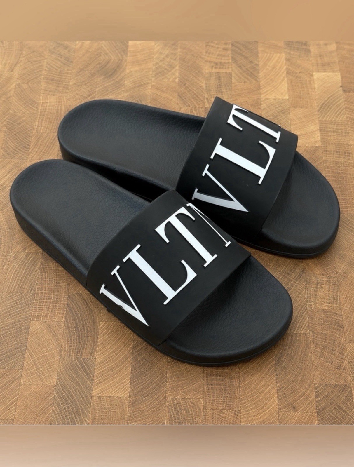 Valentino Garavani Men’s VLTN Logo Rubber Slide Sandals Black/White Size 11