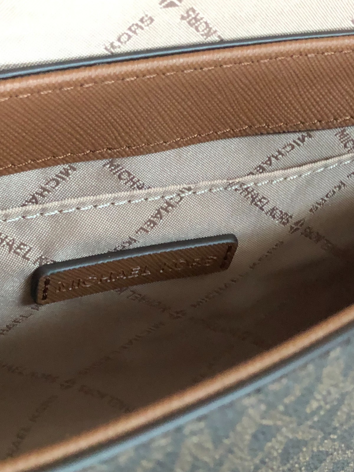 Designer Handbag Lot, Gucci, Longchamp, Michael Kors