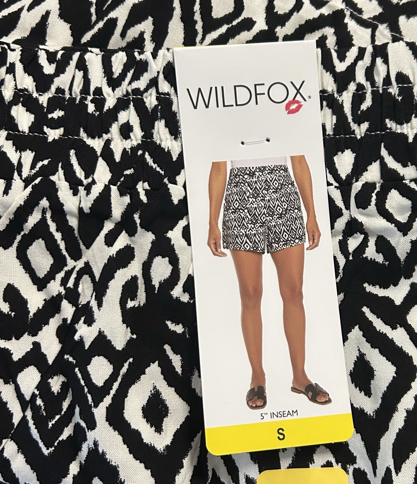 Wildfox Women’s Shorts, S, Black White Print, 5” Inseam, Elastic Waist, Pockets.