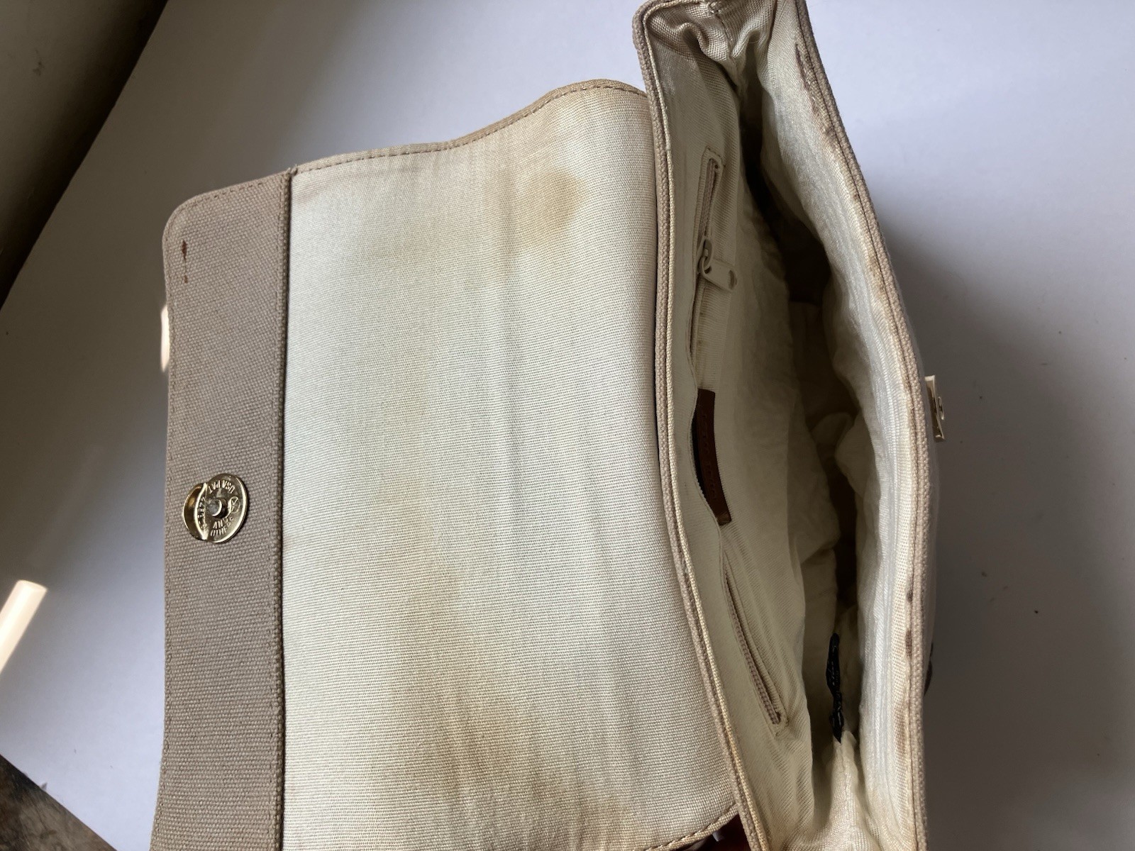 Vintage Nine West Beige Canvas shoulder bag W/woven brown leather corner details