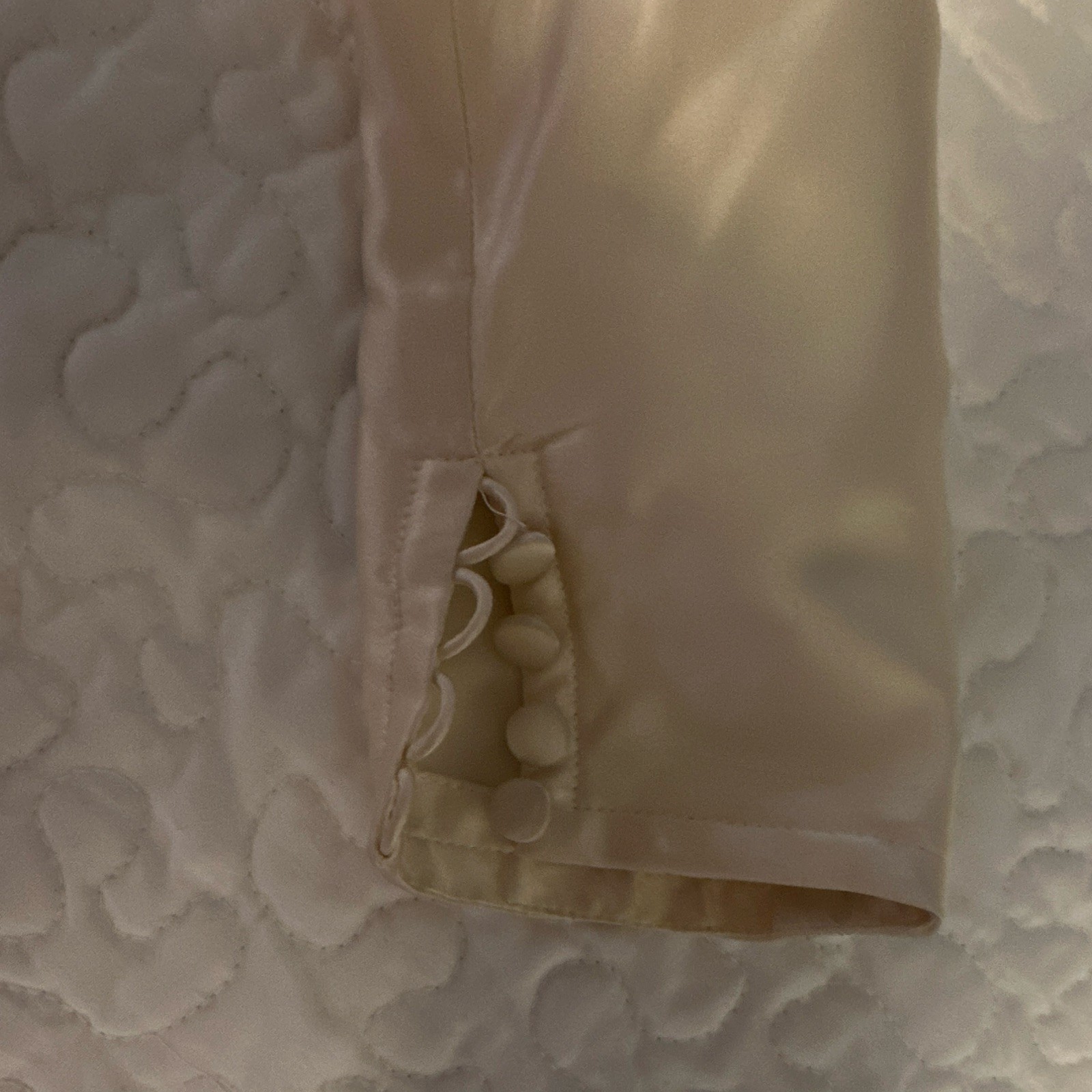 Eileen Tracy Women’s 10 Ivory Solid Silk Satin Round Neck Button Blouse LS