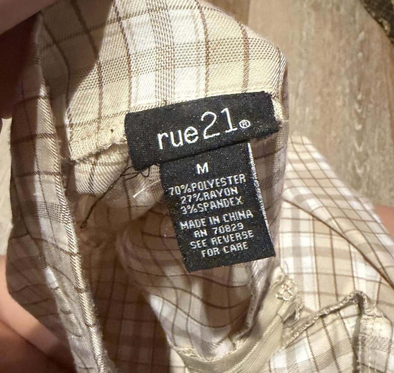rue21 Women’s Plaid Bermuda Shorts Beige/White Size M Zip Pockets