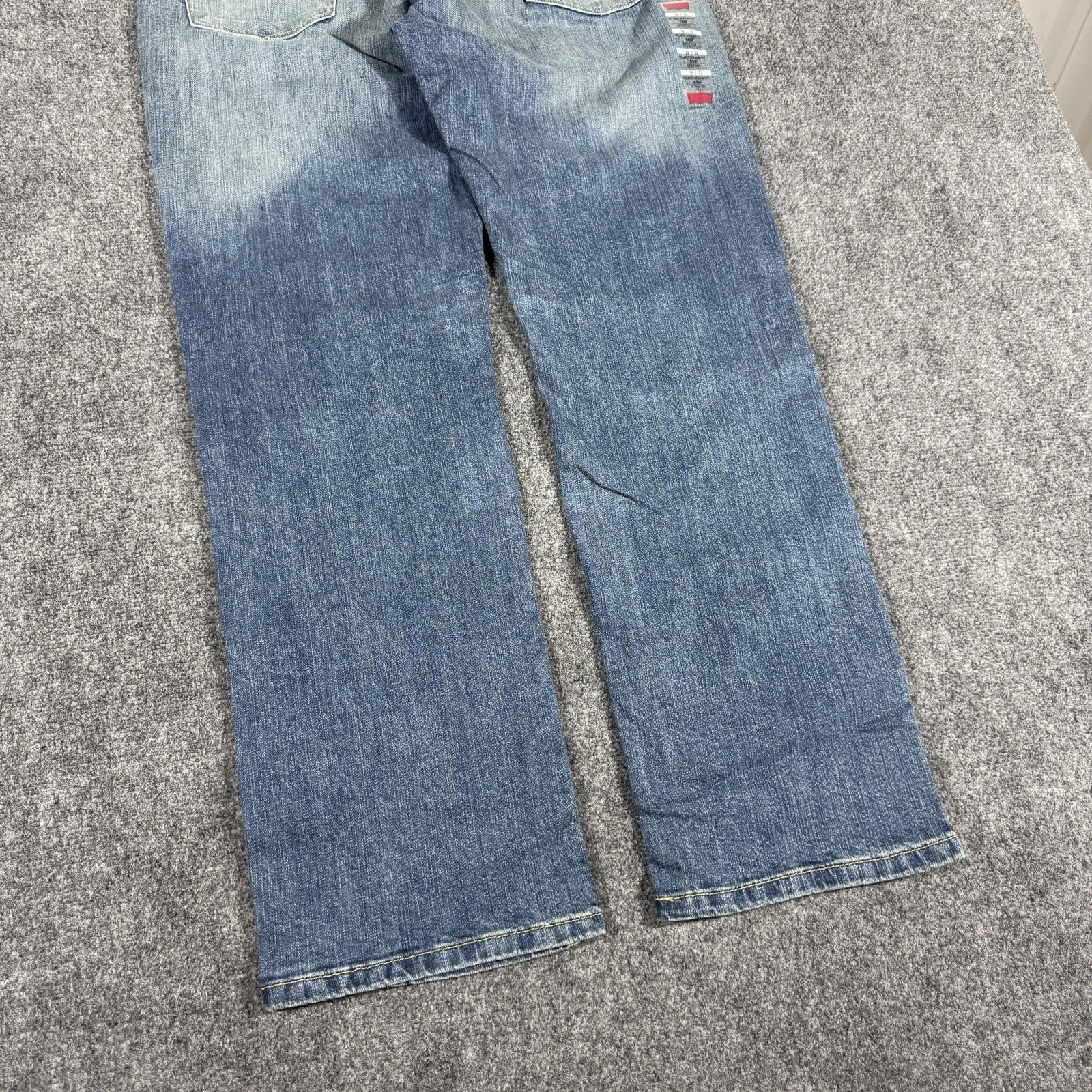 NWT Levi’s 559 Relaxed Straight Jeans Mens 36×32 Blue Medium Wash 100% Cotton