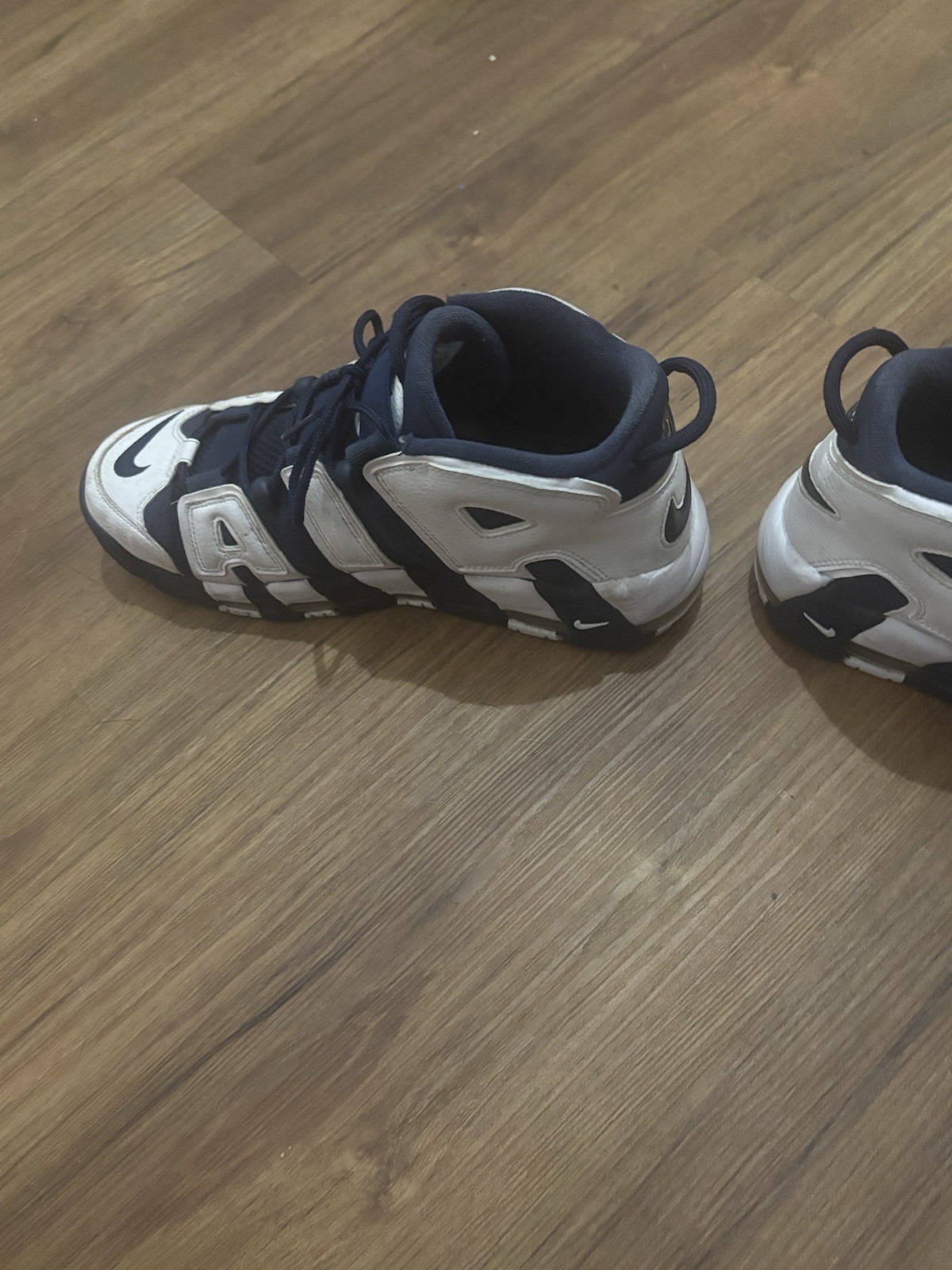 Nike Air More Uptempo Men’s Mid Top Leather Lace Up Sneakers White Navy