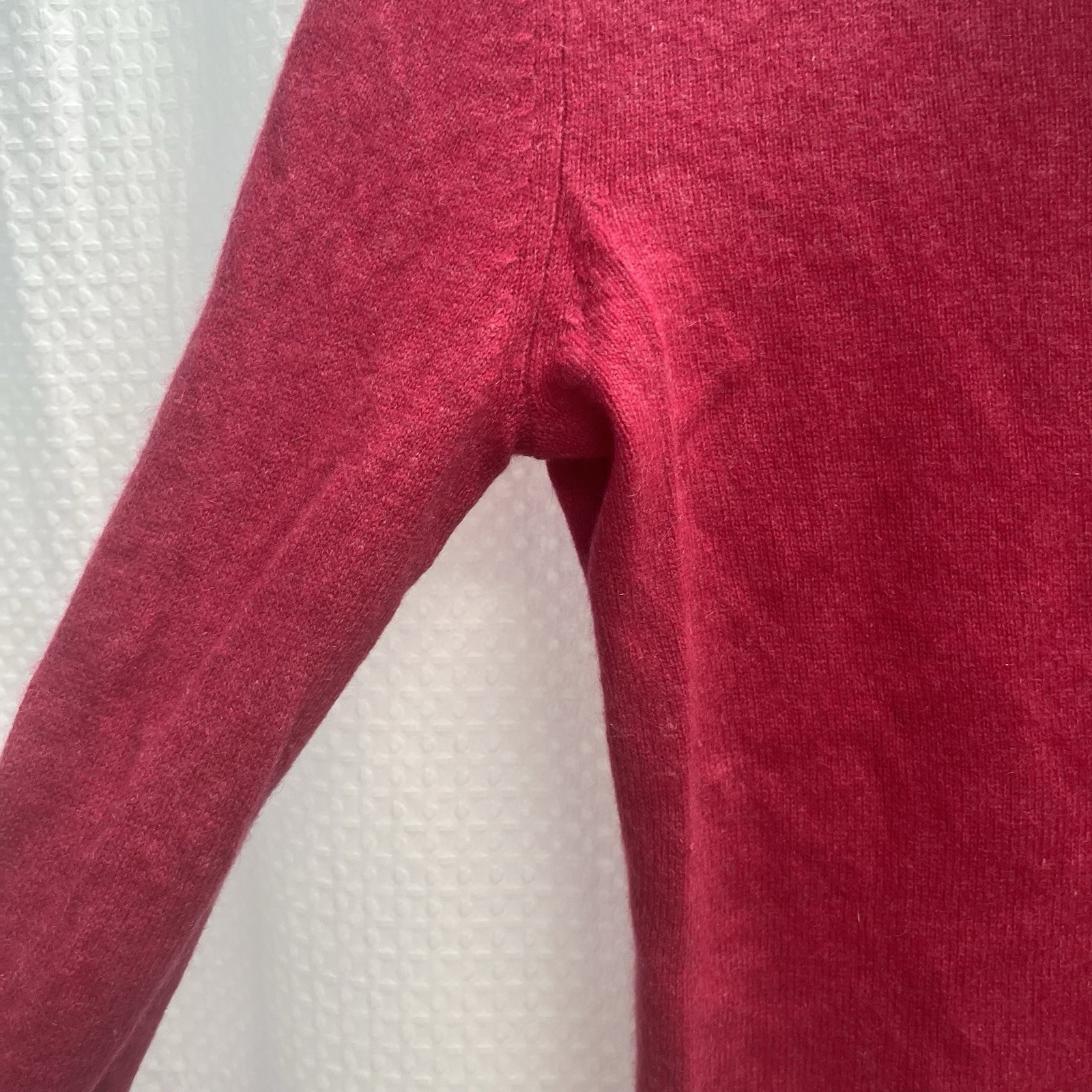 Madison 100% Cashmere Dark Pink Turtleneck Sweater Small Classic