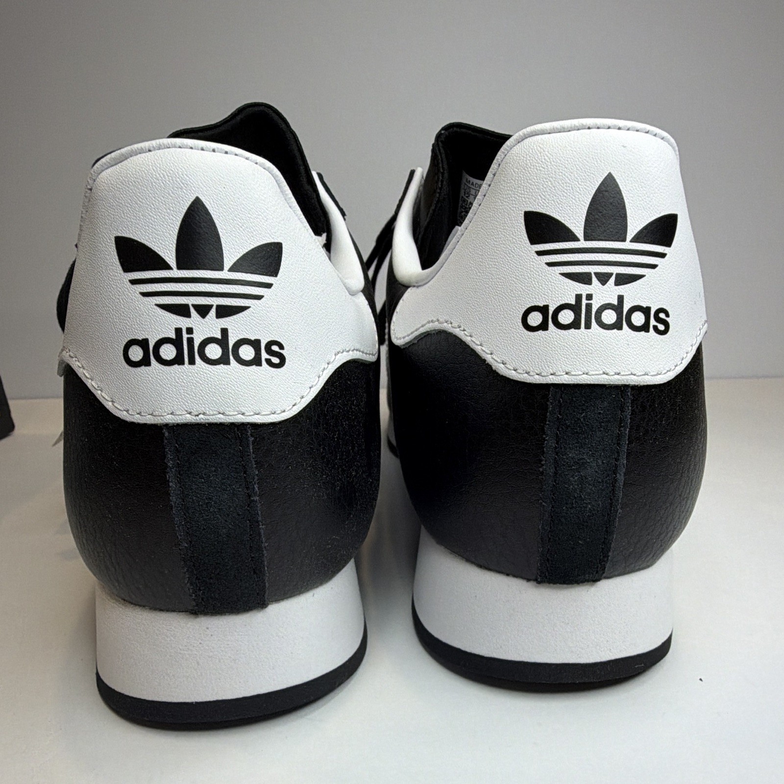 adidas Originals Samoa Men’s 12 Leather Lace-Up Sneakers Black/White 019351