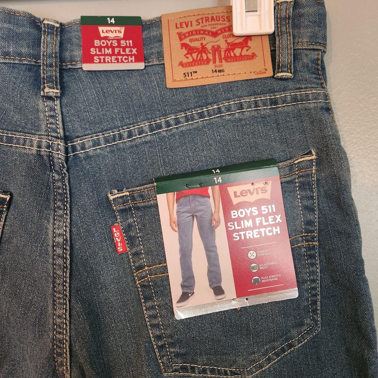 Levi’s Boys 511 Slim Fit Zip Fly & Button Closure Denim Jeans, Size 14-NEW