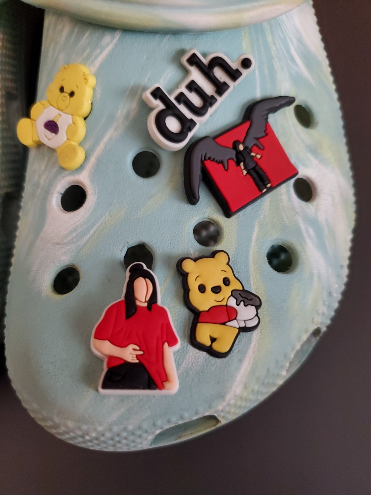 Crocs Clogs W/8 – M/6 Aqua Blue & White & Light Green Swirls & Jibbitz Charms