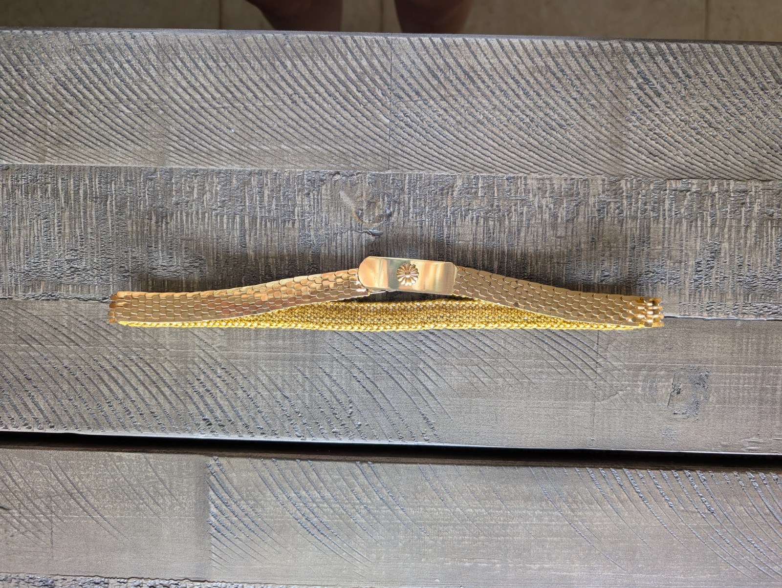 Vintage Stretchy Gold Belt 80s 90s Metal Western Retro