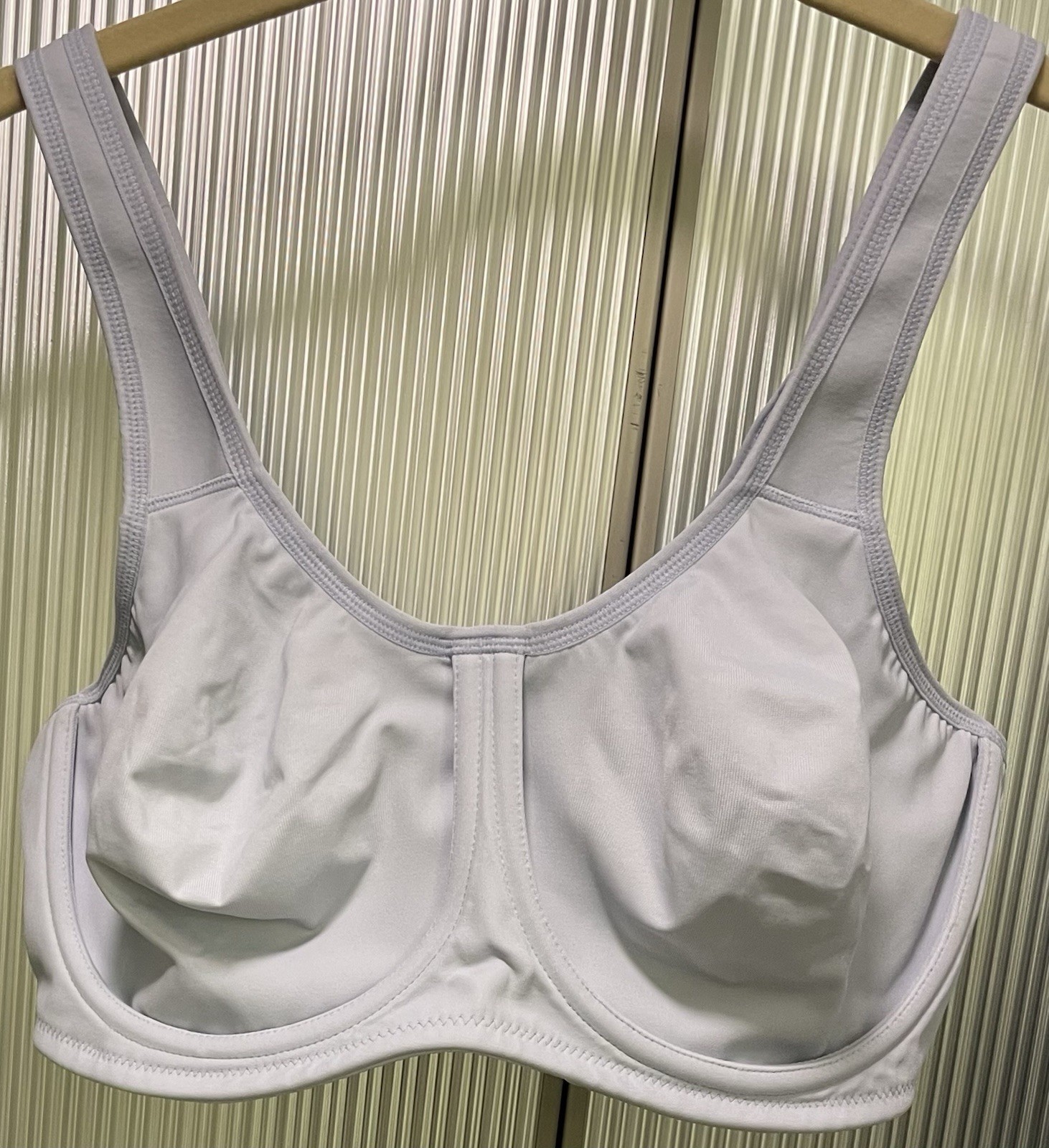 Wacoal 855170 Simone Underwire Sports Bra Women Sz 40D Pale Blue