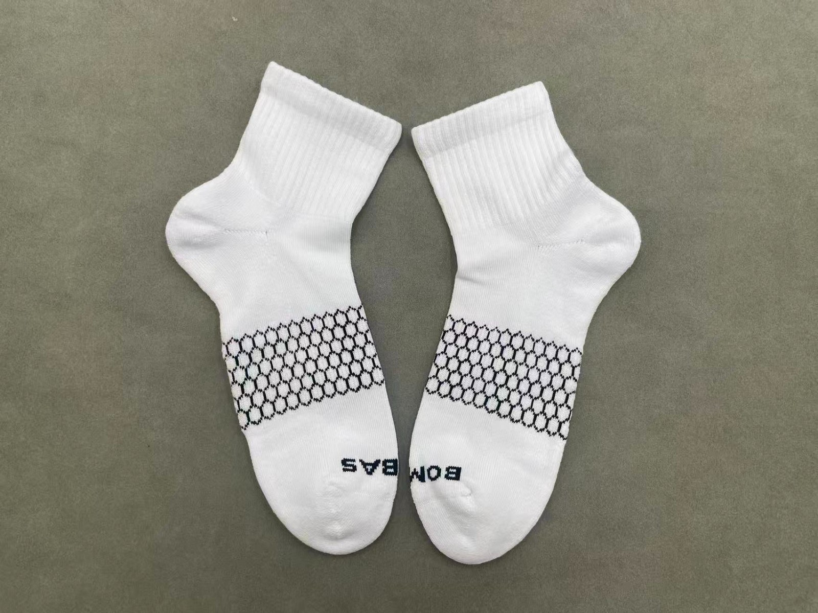 Men’s BOMBAS Honeycomb Quarter socks Size Large 9-13 White 3 Pairs
