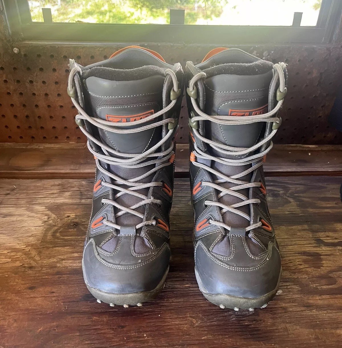 Zuma Men’s Snow Ski Winter Boots Heavyweight Size 9 Charcoal Grey Orange