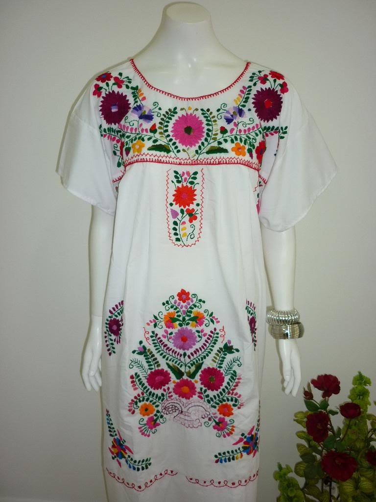 White Boho Vintage Style Hand Embroidered Tunic Mexican Dress Hippie Puebla