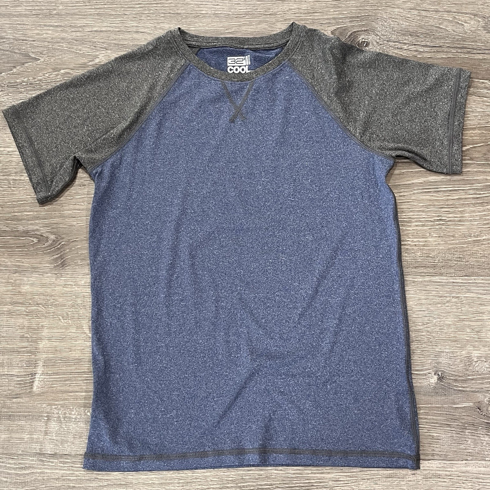 32 Degrees Cool Kids Grey Short Sleeve Shirt Boys Size Medium 10/12