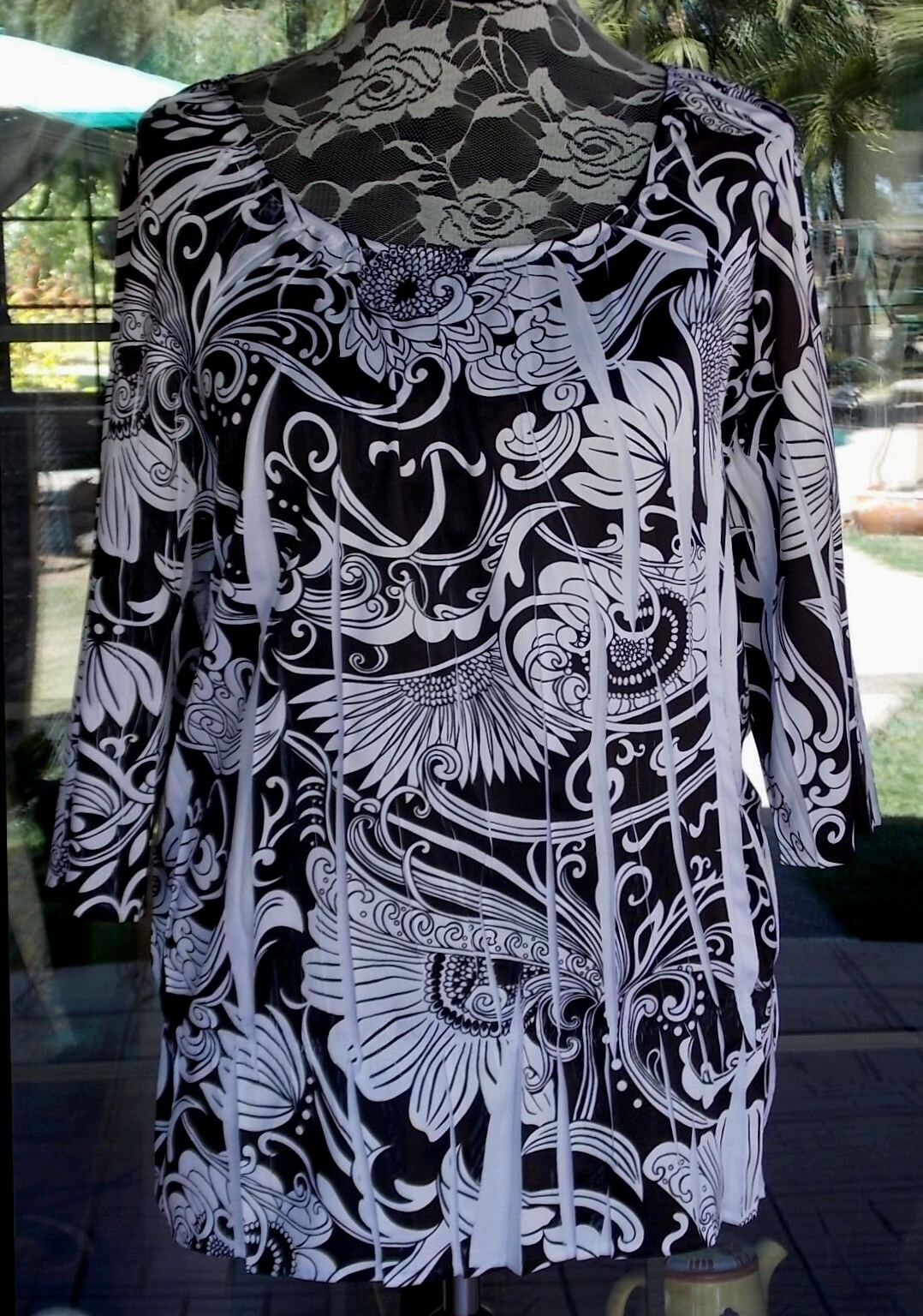 Floral Avenue Shirt Satiny 3/4 Sleeves Leight Weight Sz. 22/24 54″ Bust