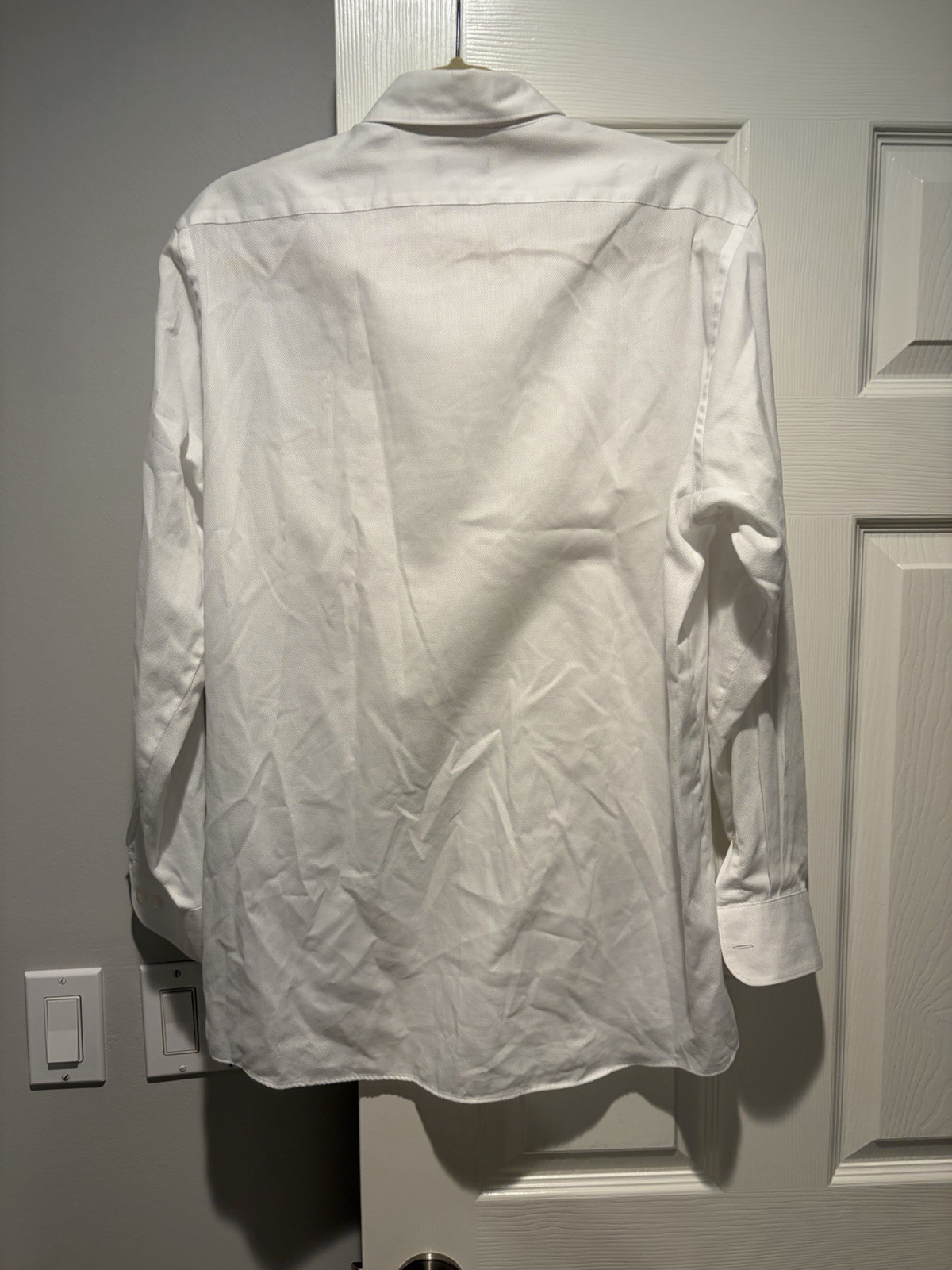 Van Heusen Men’s Regular Fit Wrinkle Resistant White Dress Shirt 16.5 34/35