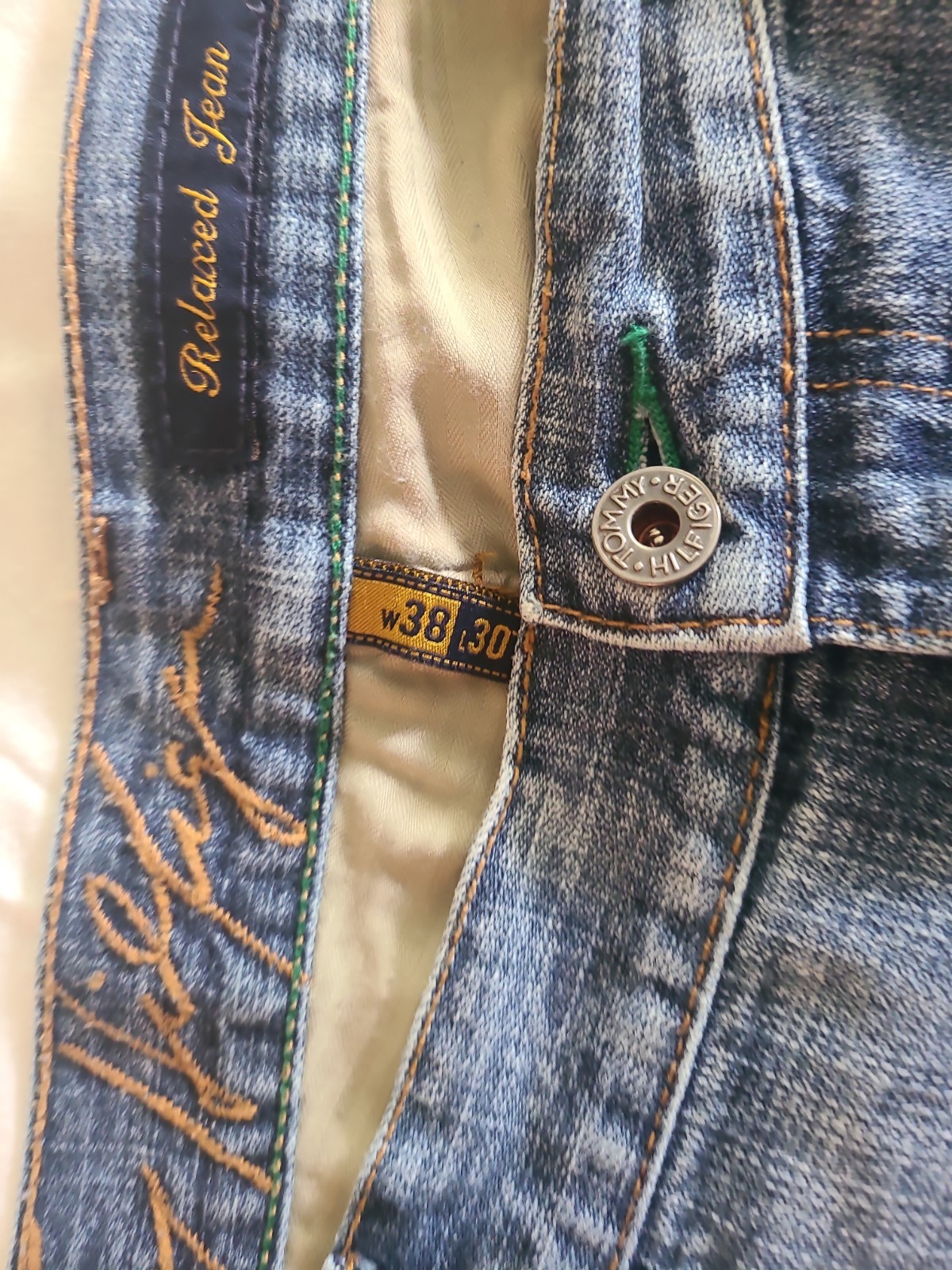 Tommy Hilfiger Mens Relaxed Fit Light Wash Blue Denim Jeans 38×30 Vintage