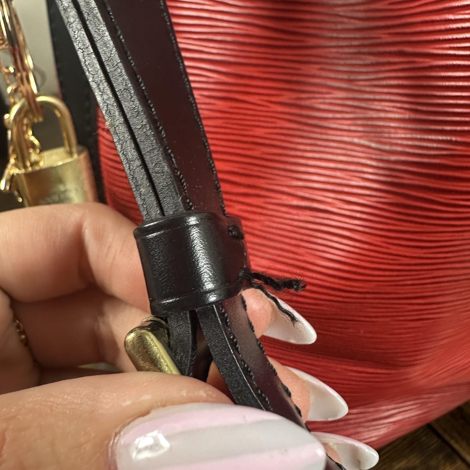 Louis Vuitton Vintage Epi Noe Bucket Bag Womens Medium Red Leather Black Trim