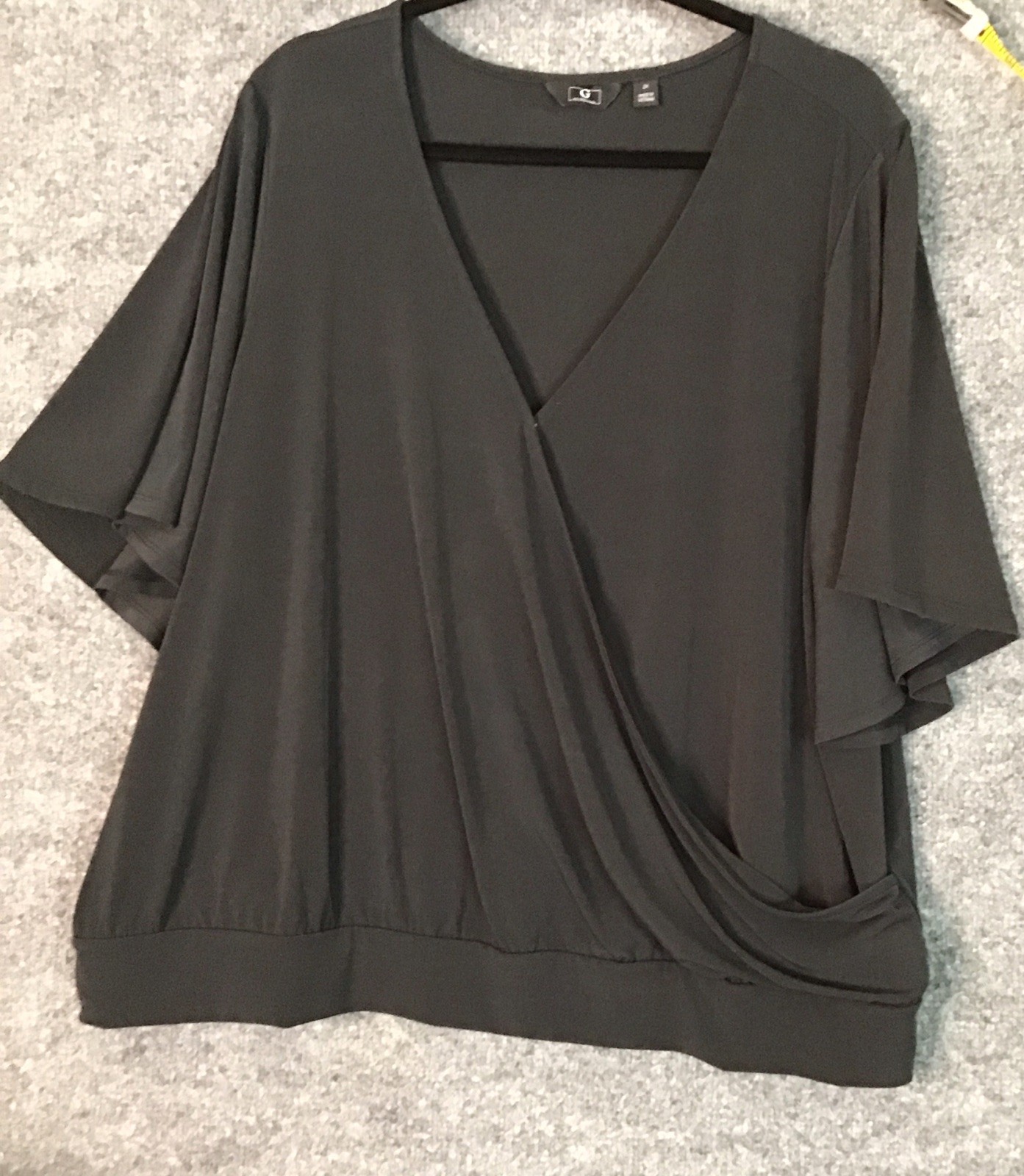 Black Loose Fitting Top SZ2X Giuliana W/flutter, Sleeves, criscross Front