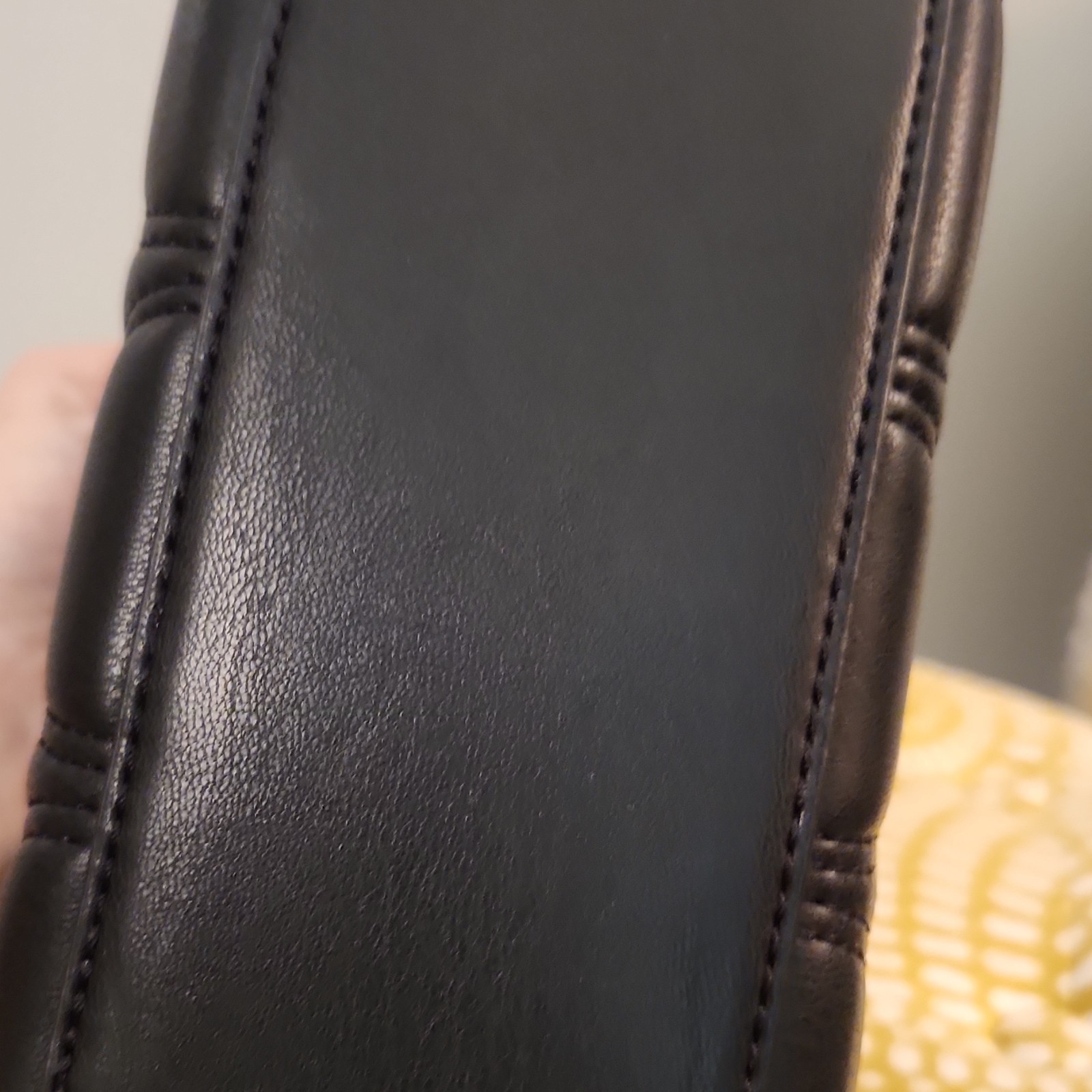 Nine West small Black Quilted Crossbody Bag Gold Hardware Zip Adjustable Strap