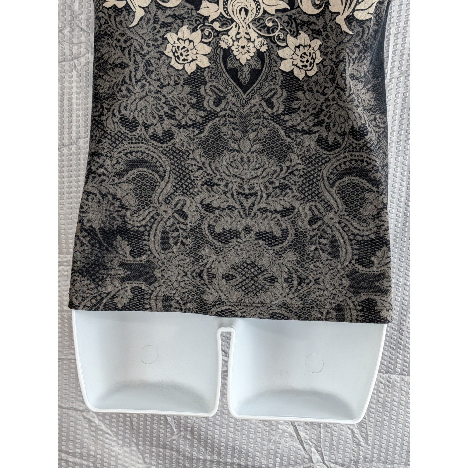Vanilla Sugar Embellished Graphic Tee Medium Gray Black Floral Scroll Rhinestone