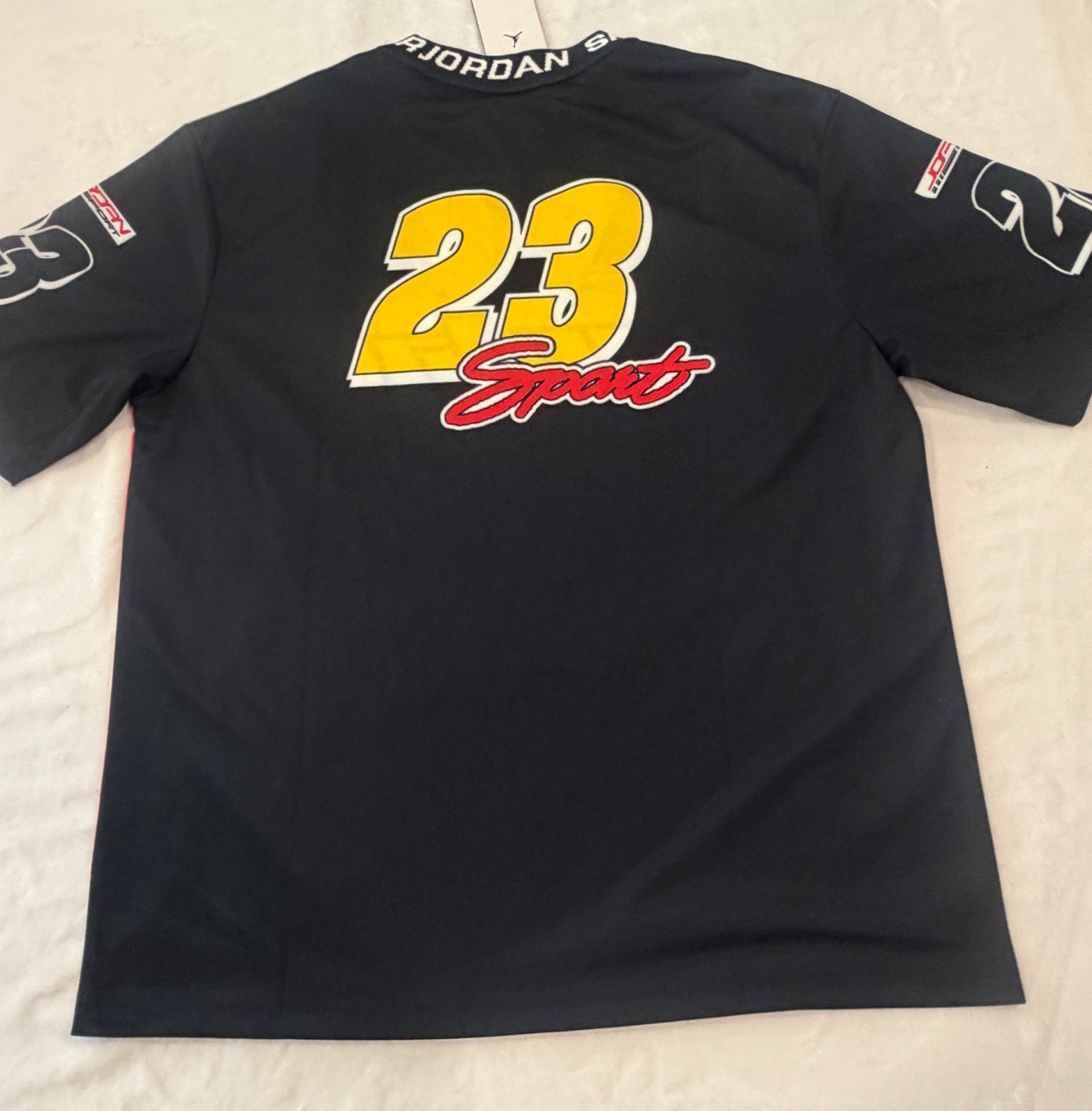 Nike Air Jordan Sport Essential Short Sleeve Shirt IB8813-011. Men’s Large