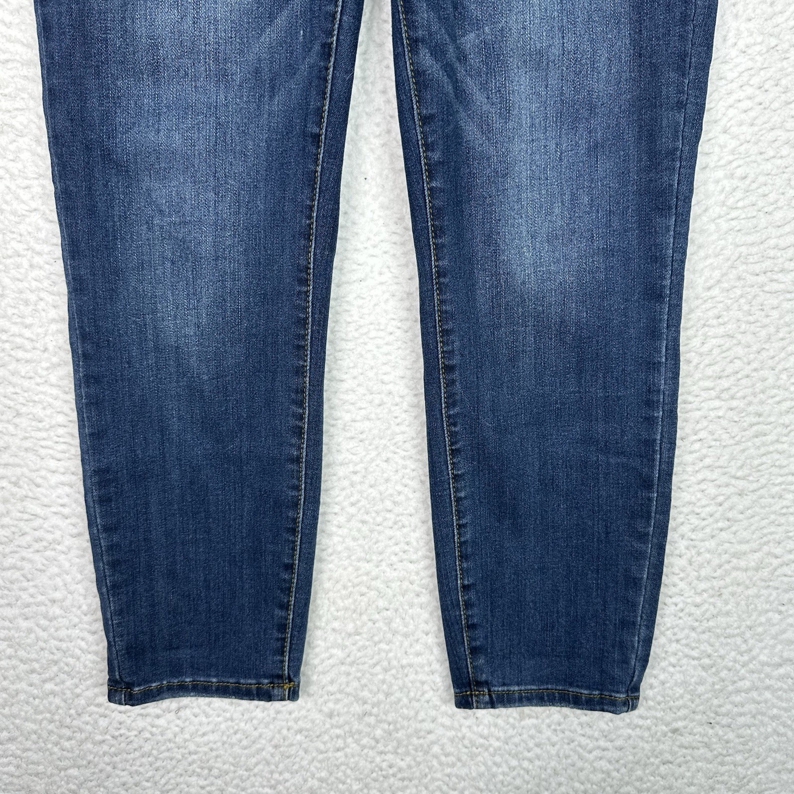 Judy Blue Relaxed Fit Cropped Jeans Womens 29 Medium Wash Stretch Denim Casual