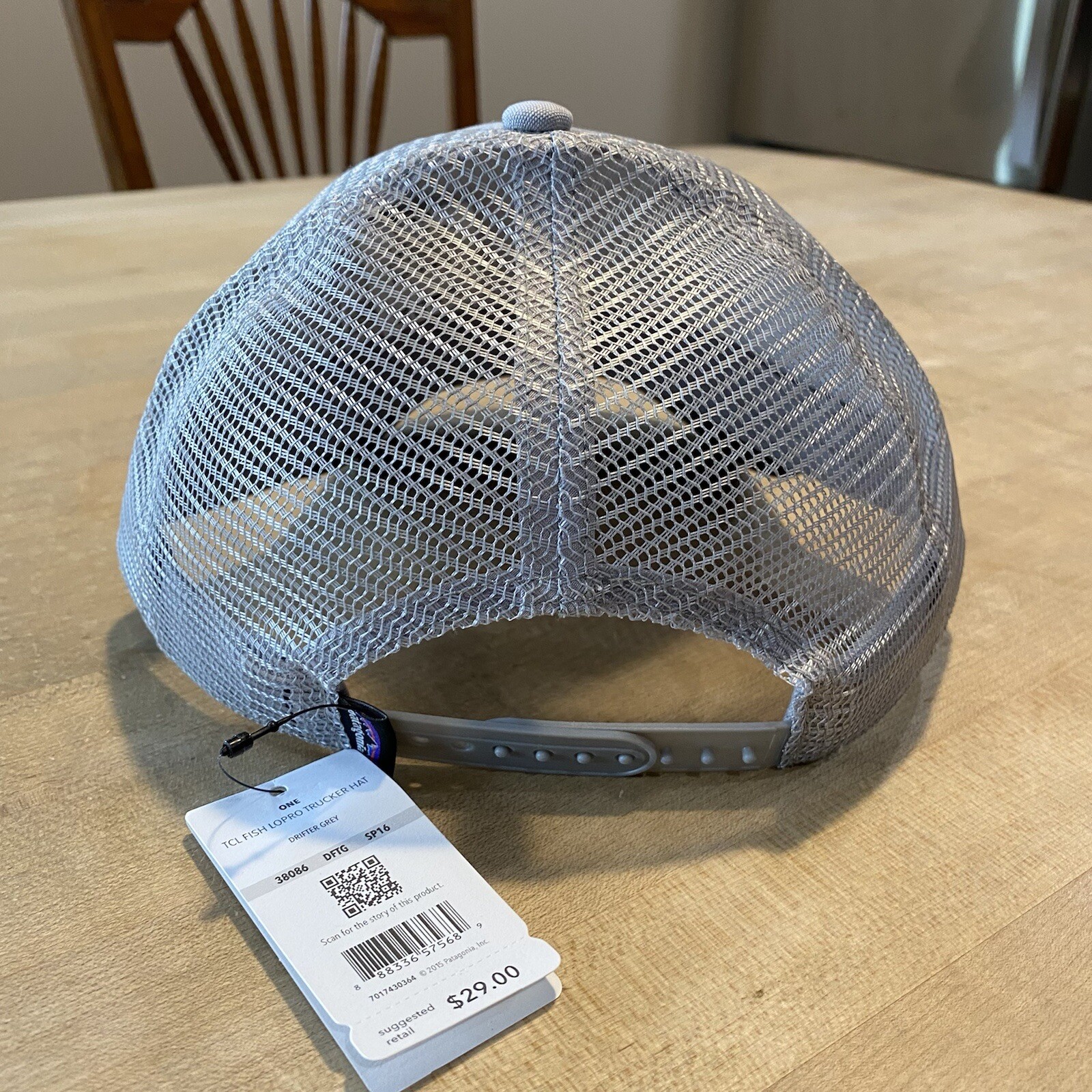 Patagonia The Cleanest Line Lopro Trucker Hat – New With Tags – Drifter Grey
