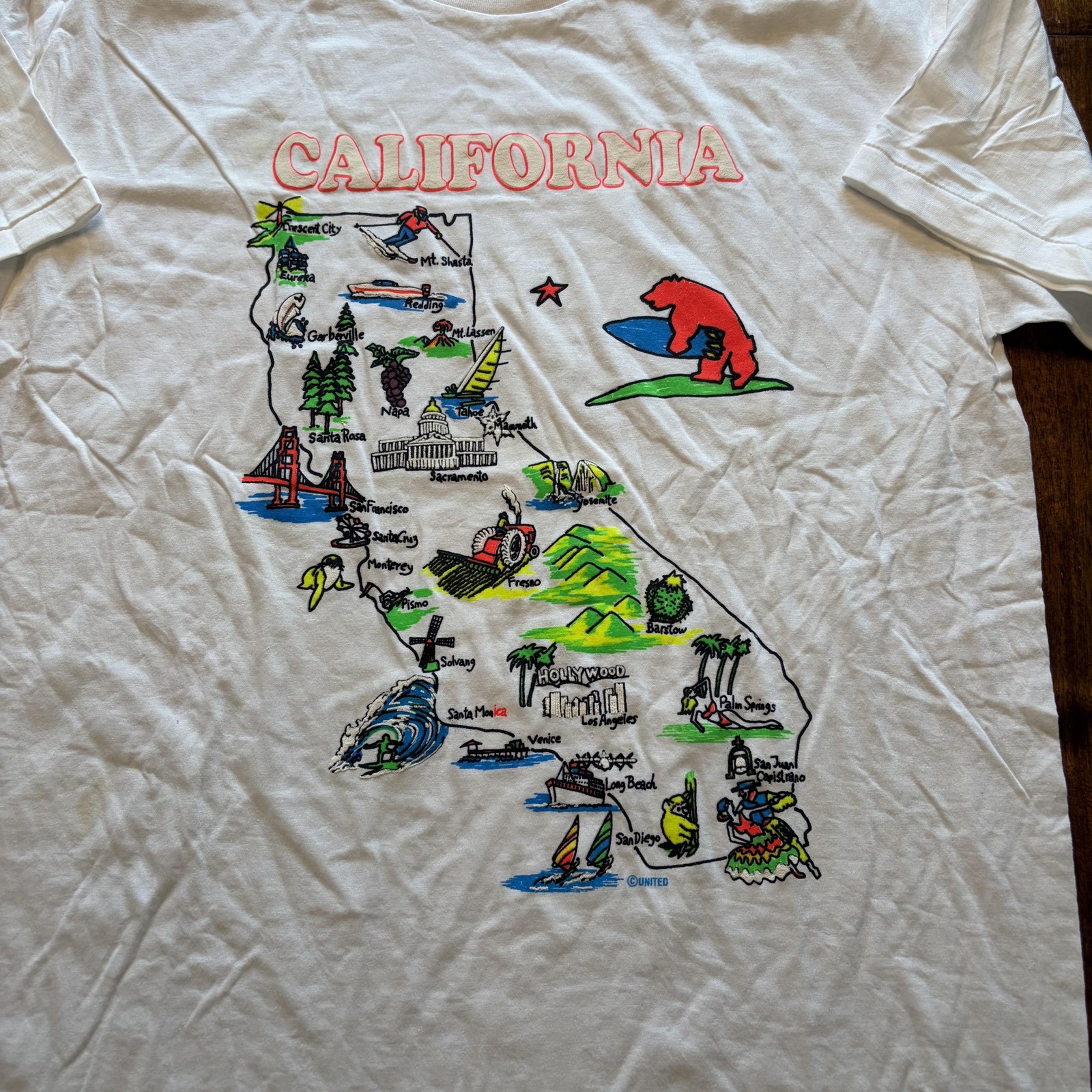 Vintage BYC California Map Shirt Mens XL White Surfing Bear Graphic Tee T-Shirt