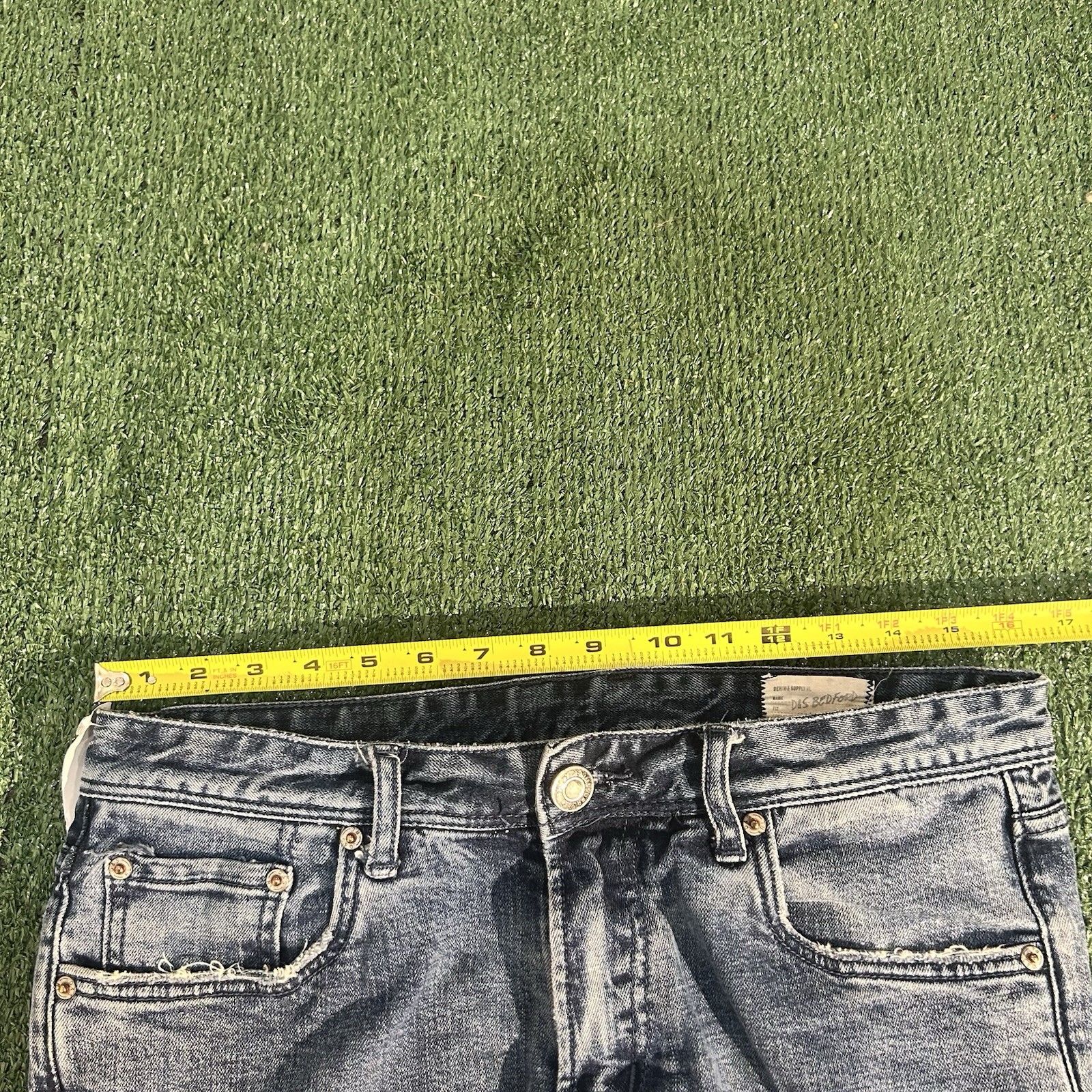 Distressed blue denim &Supply Polo Ralph Lauren jeans relaxed fit Size: 32″