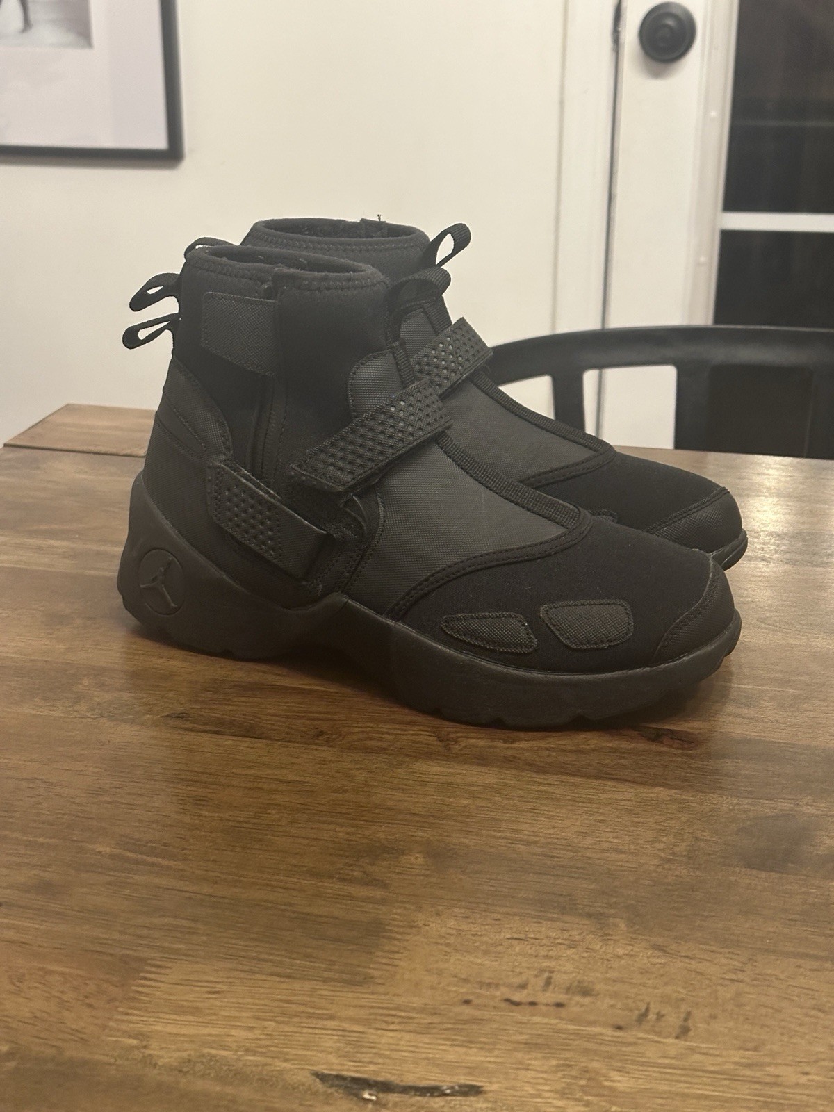 Jordan Air Jordan Trunner size 9 LX Triple Black Mid Top Hook