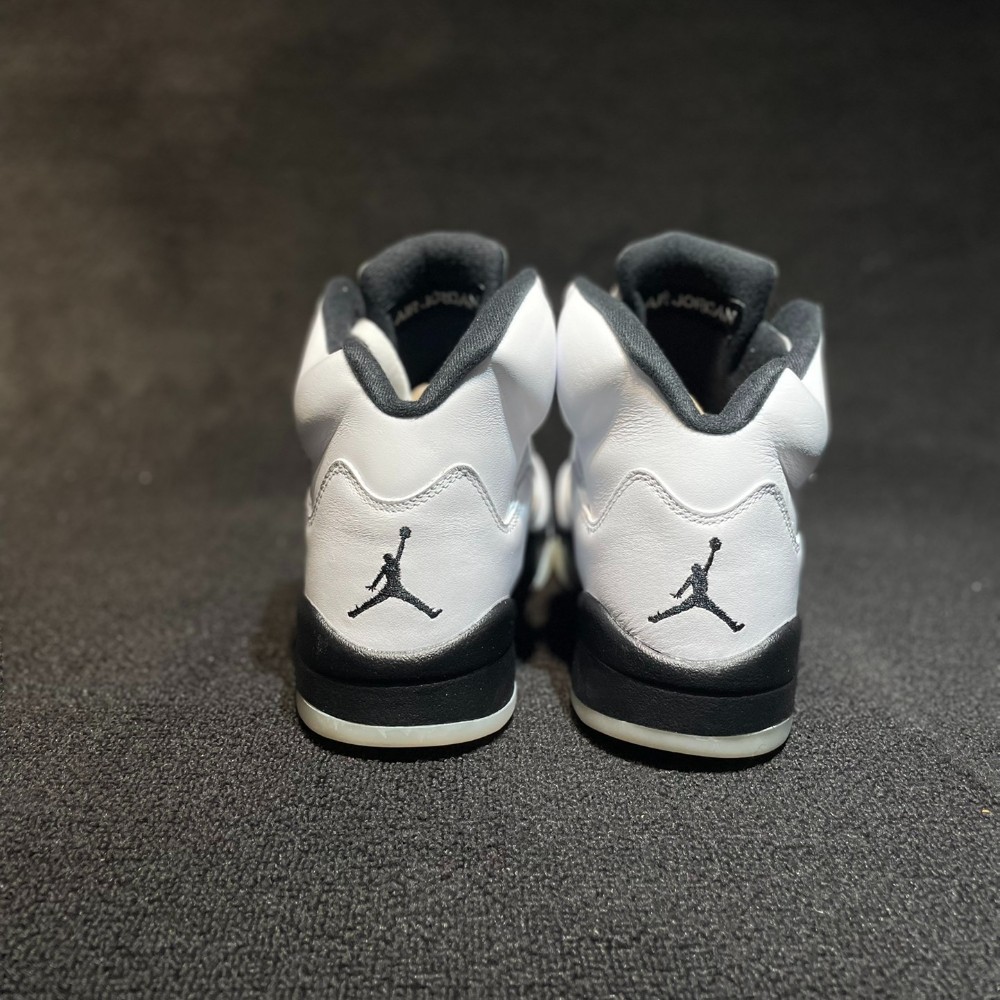 DD0587-110 AJ 5 Retro “White and Black” Men’s Sneakers New