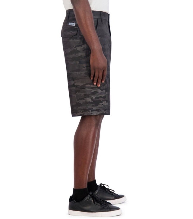 IRON CO. Hybrid Shorts Black Camo Cargo Size 32 NEW