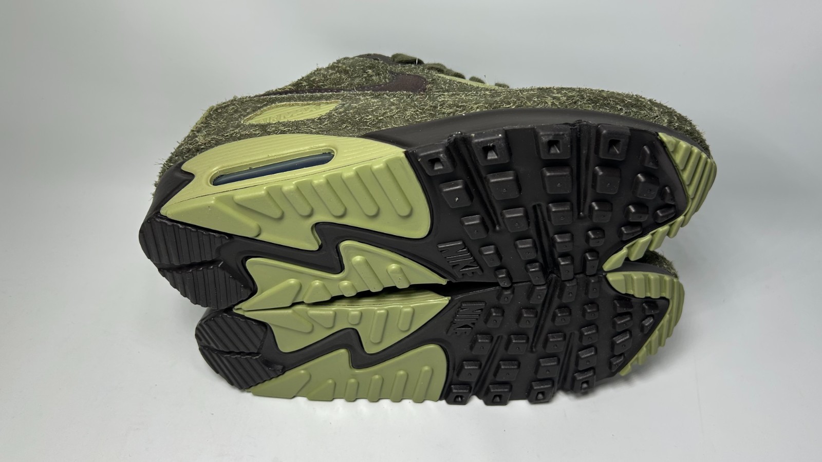 Nike Air Max 90 Premium Skunk Men’s Size 11 Cargo Khaki HV6663-300