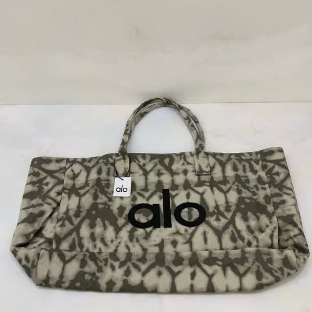 ALO Yoga Gray Tie Dye Tote Bag Canvas Large Gym Travel Bag NWT Authentic