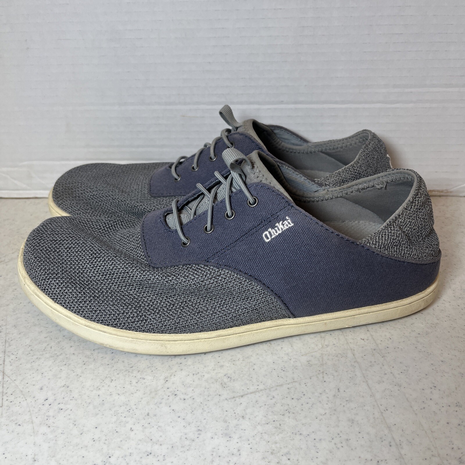 OluKai Nohea Moku Shoes Mens Size 9 Gray Canvas Sneakers
