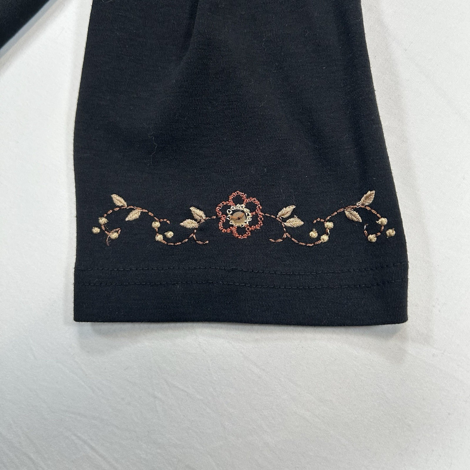 Women Floral Beaded Blouse No Tag/ XL – Black