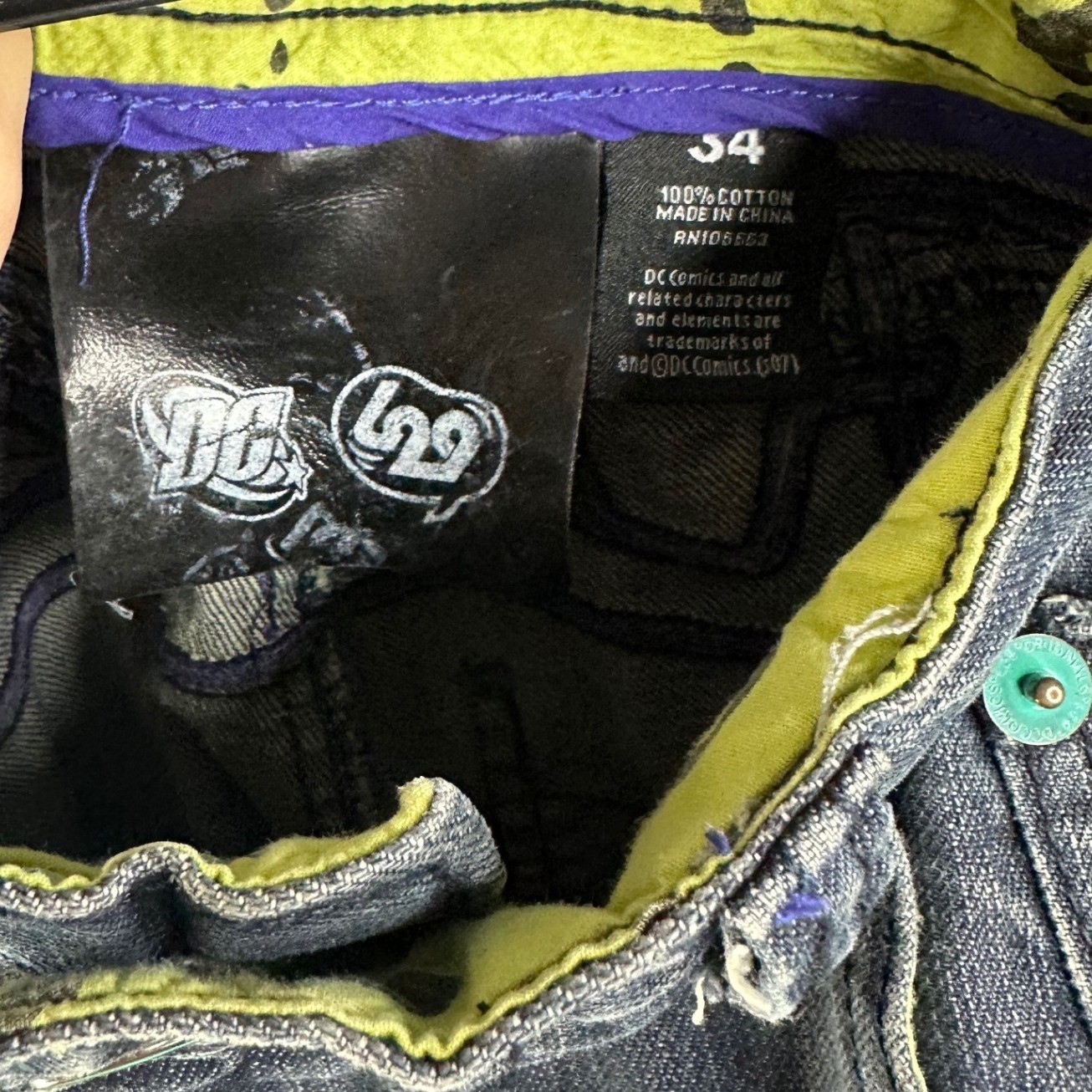 Lot 29 DC Comics Embroidered The Riddler Jeans Size 34′ Waist