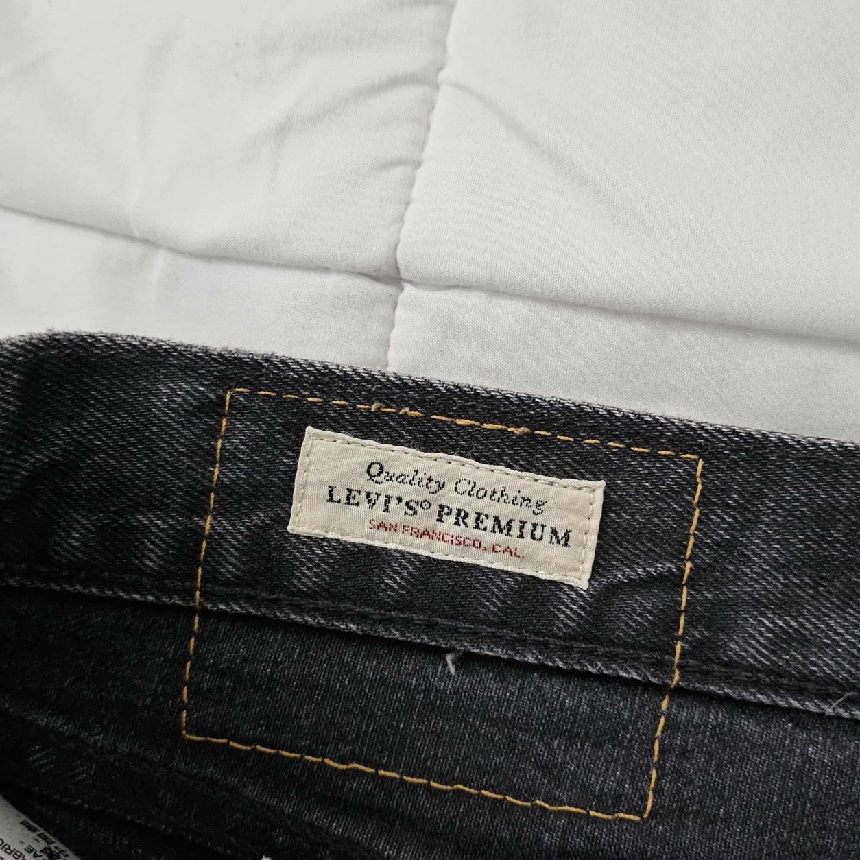 Levi’s Jeans 501 ST Mens 34 x 32 Black Denim Straight Leg Shrink to Fit Big E