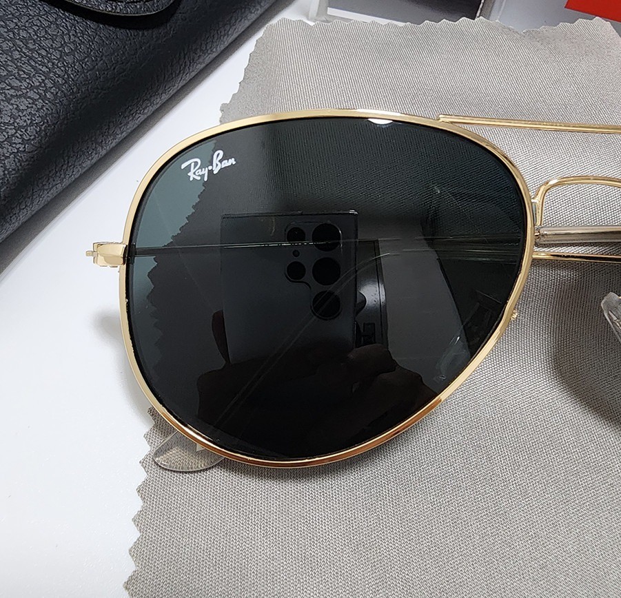Ray-Ban RB3025 Aviator Sunglasses Gold Frame Gray Glass Lens 58mm UV400
