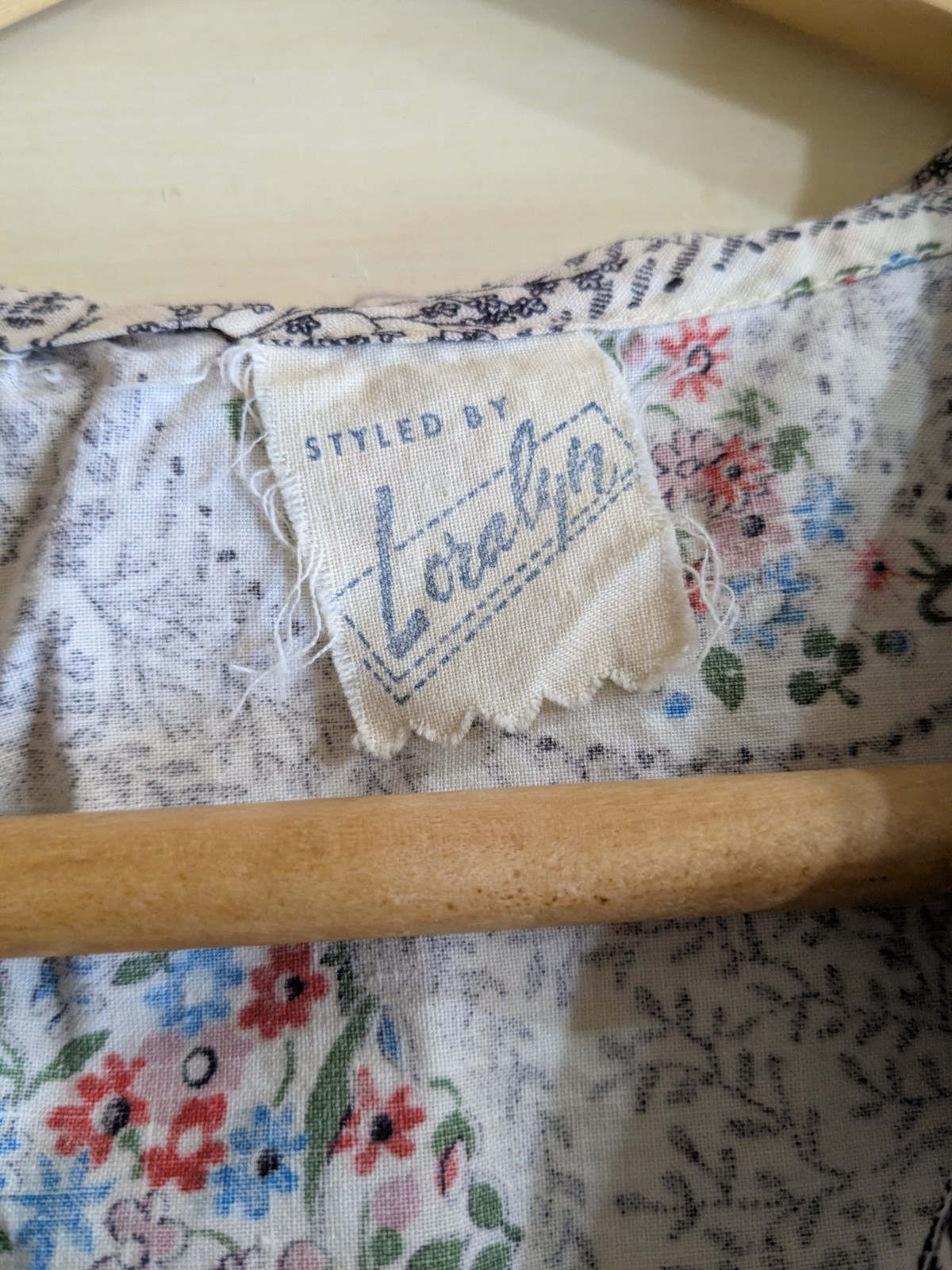 Styled by Loralyn 40’s or 50’s Vintage Cotton Dress, floral pattern