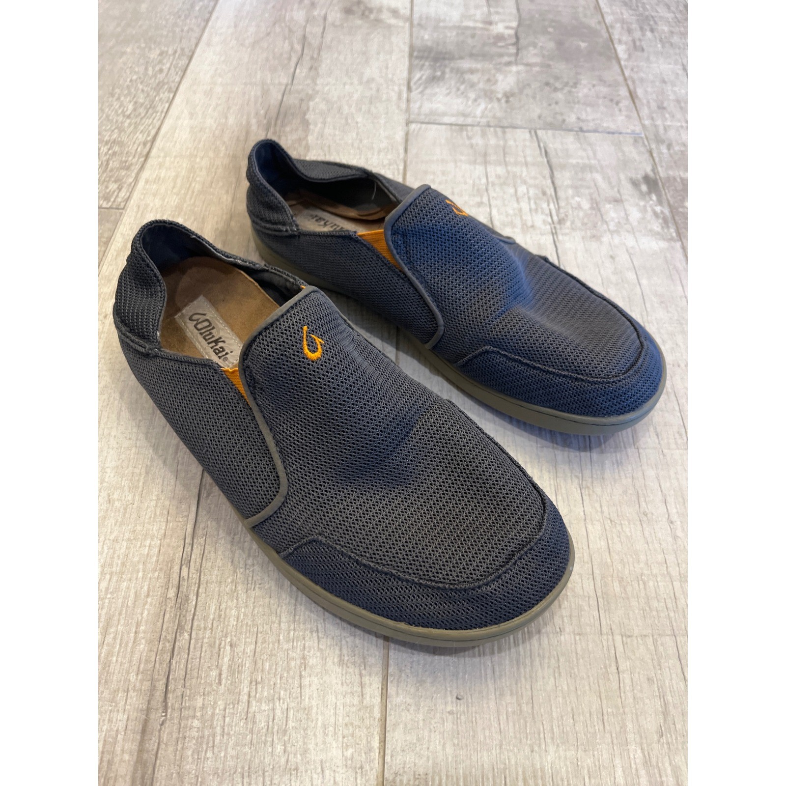 OluKai Nohea Mesh Mens Slip On Shoes Charcoal Grey Orange 10188-4040 Size 9
