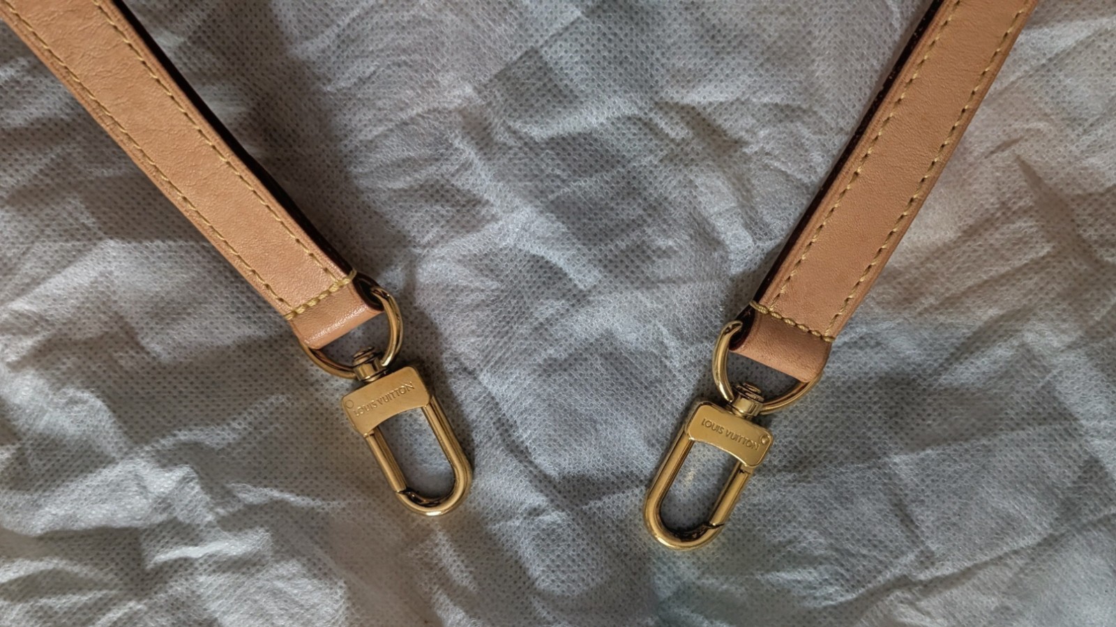 Louis Vuitton Adjustable Shoulder Strap Beige w/ Gold Hardware Buckle Accent.