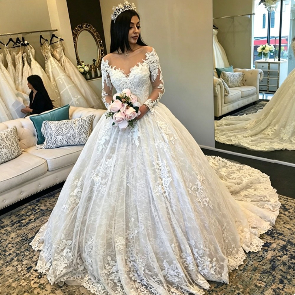 Wedding Dresses Puffy Long Sleeves Lace Applique Court Train V-neck Bridal Gowns
